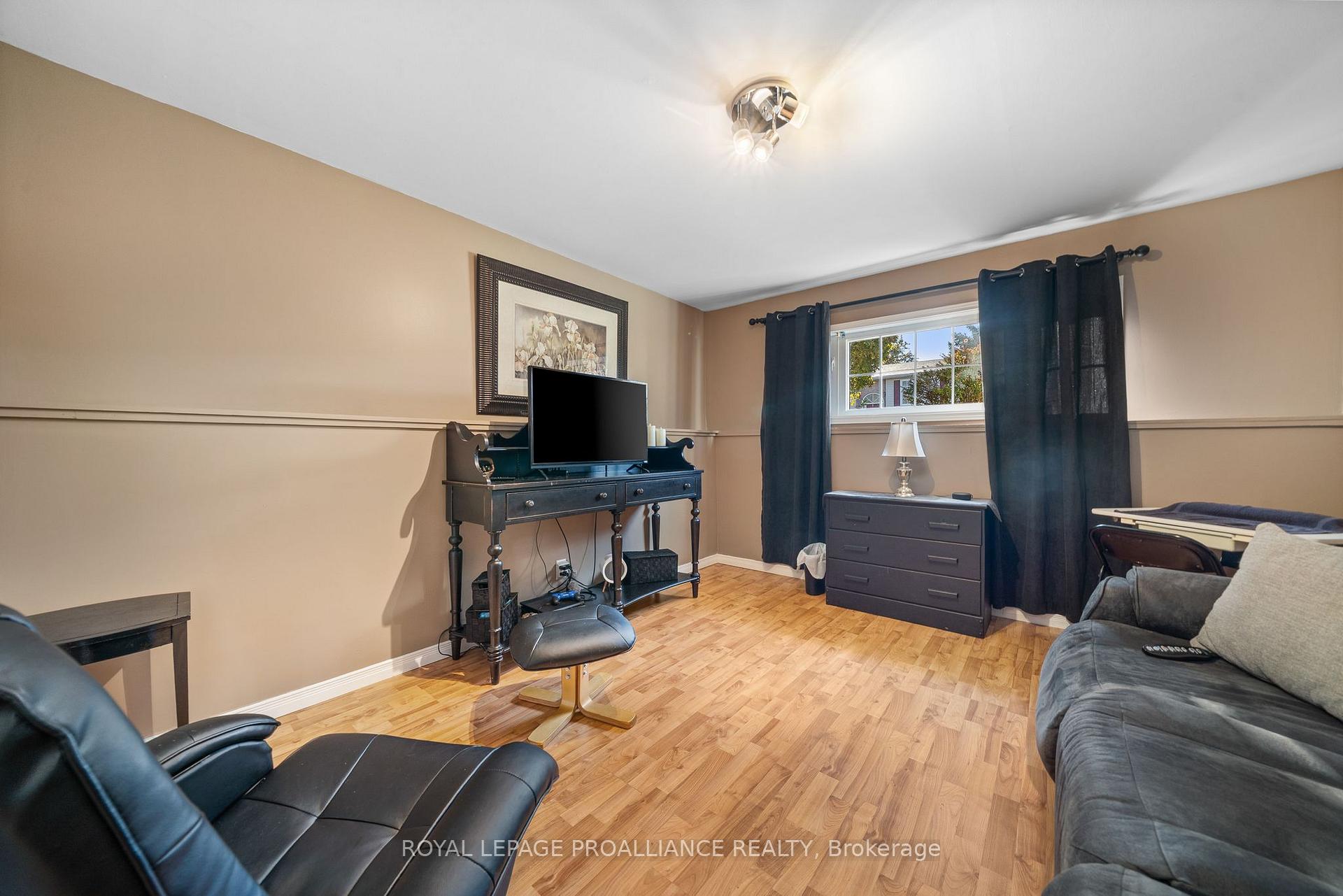 Photo 13 of 25 Faraday Gardens, Belleville, Belleville Ward — HOMEH