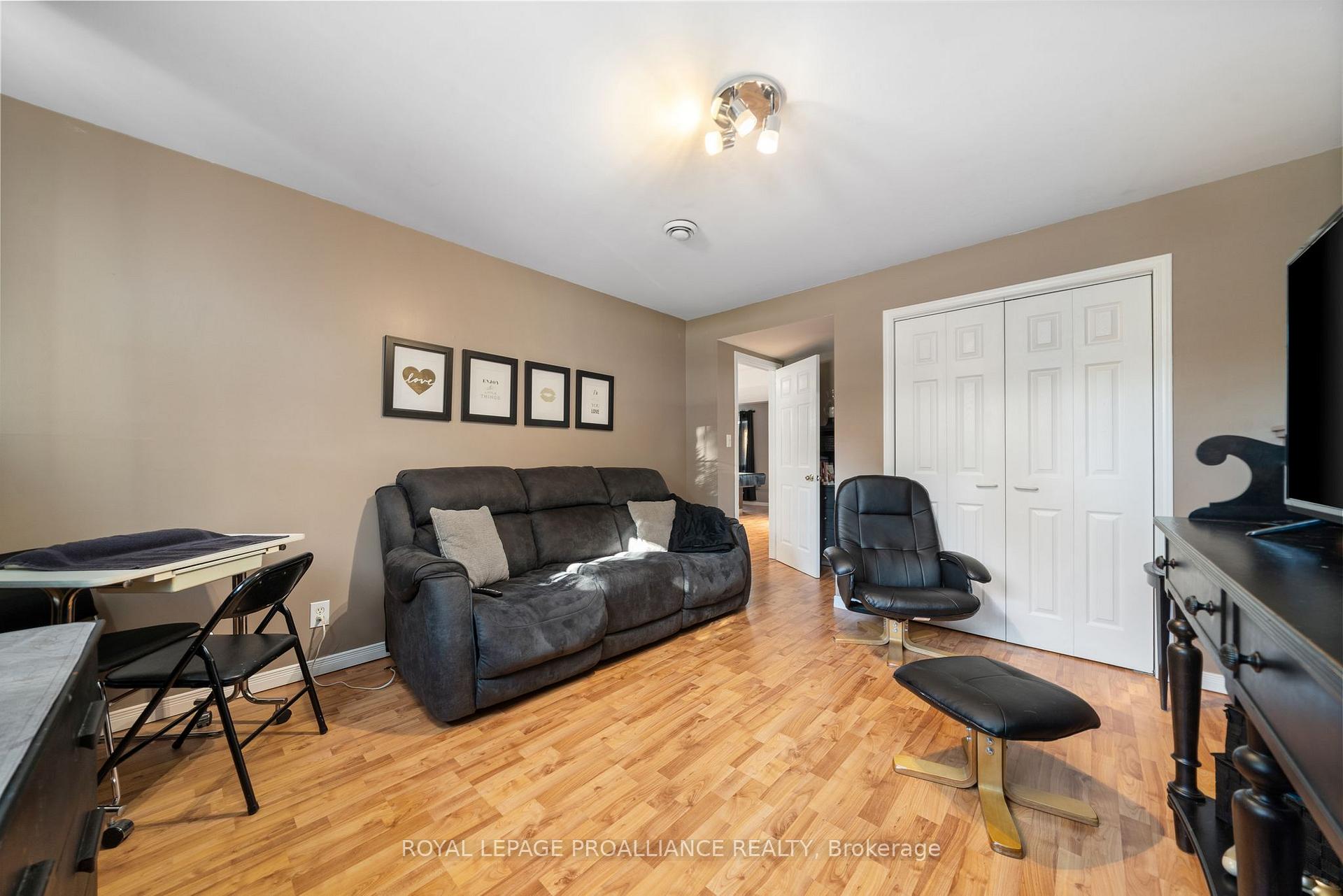 Photo 21 of 25 Faraday Gardens, Belleville, Belleville Ward — HOMEH