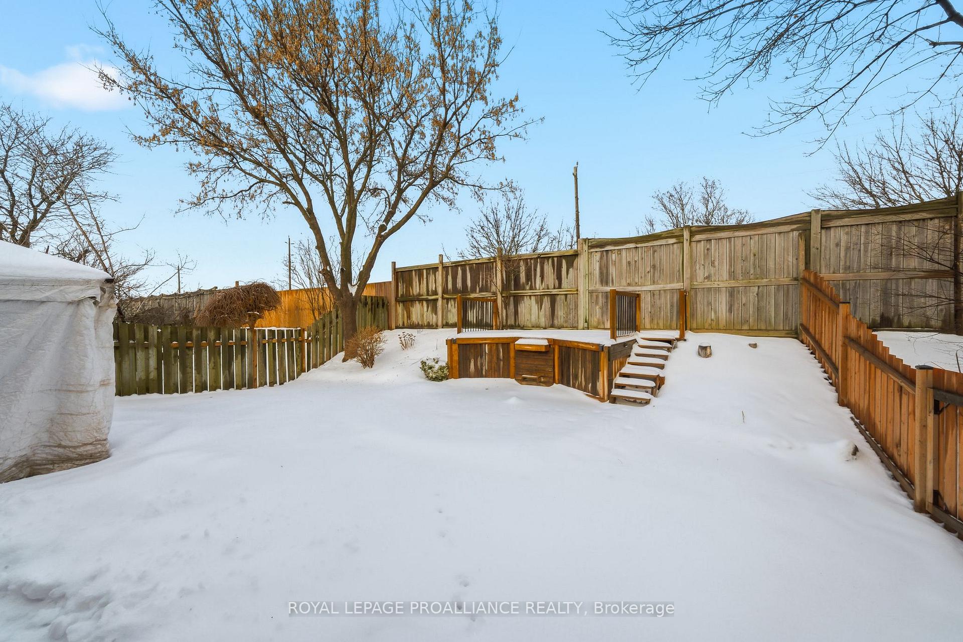 Photo 23 of 25 Faraday Gardens, Belleville, Belleville Ward — HOMEH