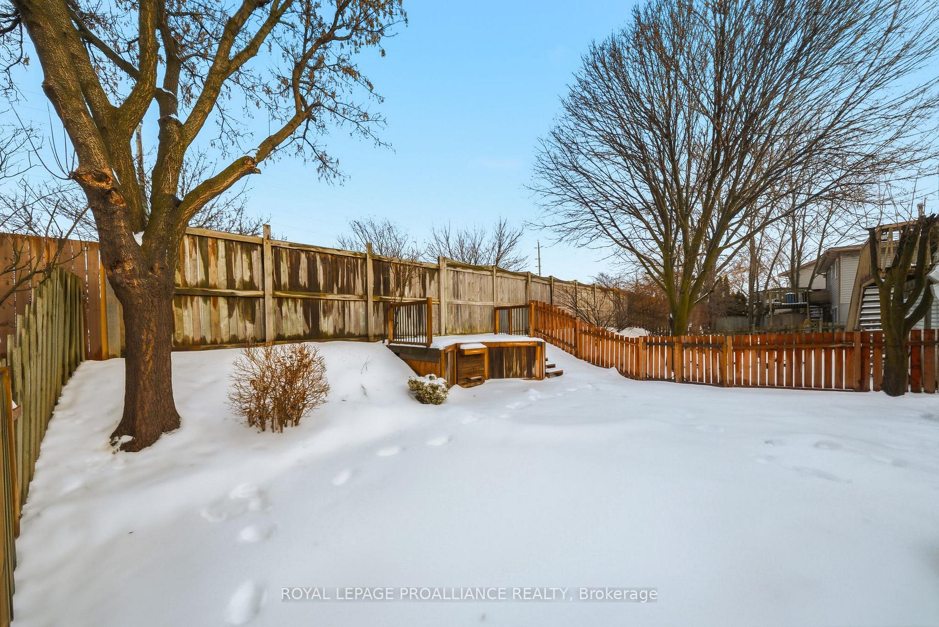 Photo 28 of 25 Faraday Gardens, Belleville, Belleville Ward — HOMEH