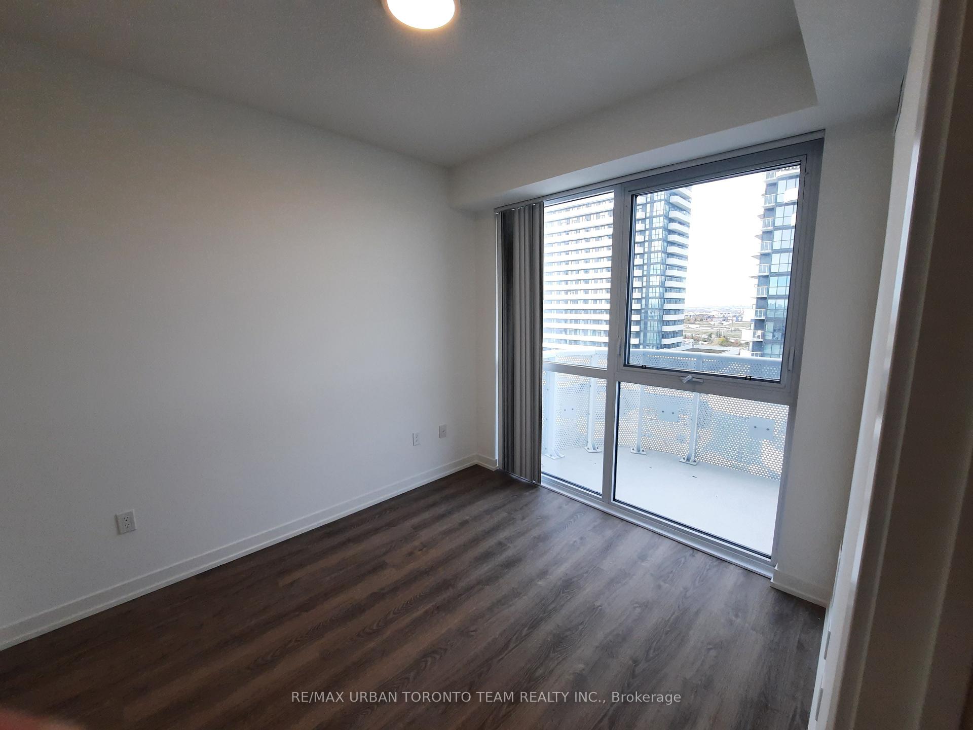 Photo 6 of Unit 915, 8 Interchange Way, Vaughan, Vaughan Corporate Centre — HOMEH