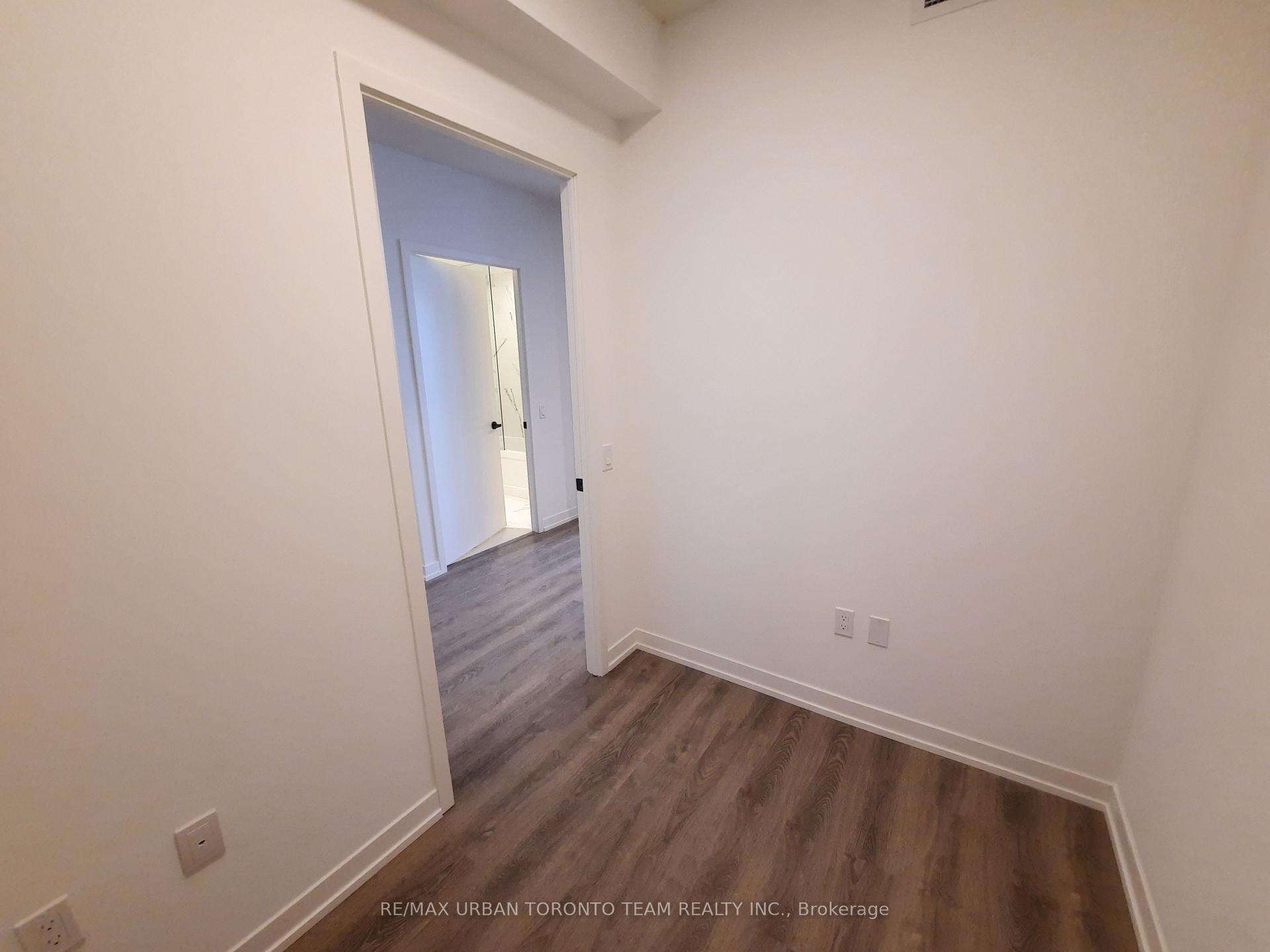 Photo 7 of Unit 915, 8 Interchange Way, Vaughan, Vaughan Corporate Centre — HOMEH
