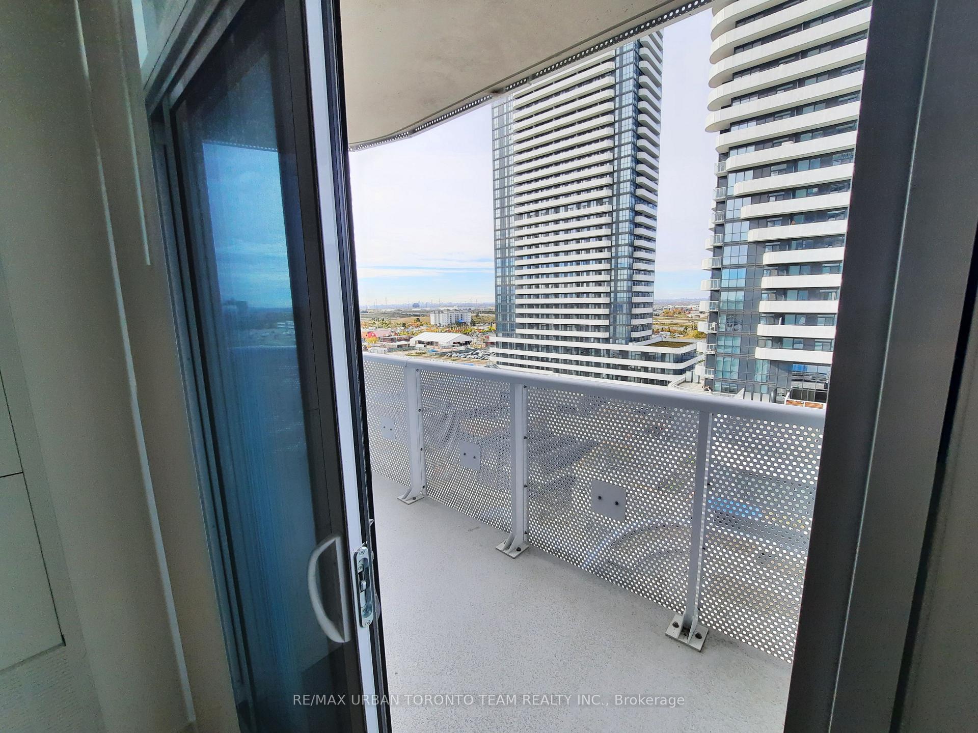 Photo 11 of Unit 915, 8 Interchange Way, Vaughan, Vaughan Corporate Centre — HOMEH