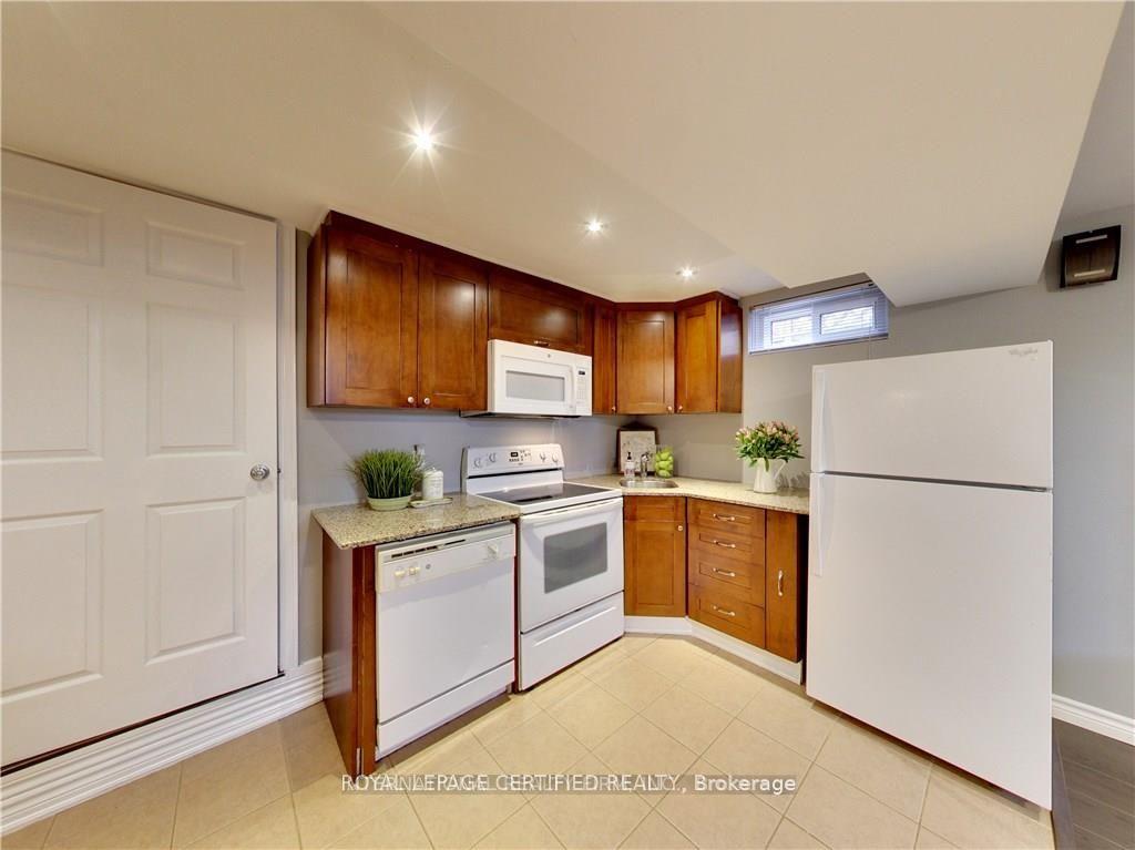 Photo 17 of Unit Basement, 5 Regis Court, Hamilton, Stoney Creek — HOMEH
