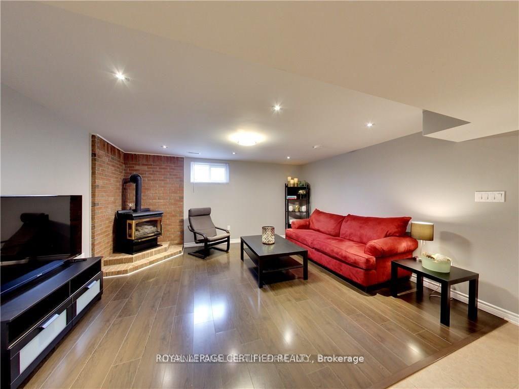 Photo 3 of Unit Basement, 5 Regis Court, Hamilton, Stoney Creek — HOMEH