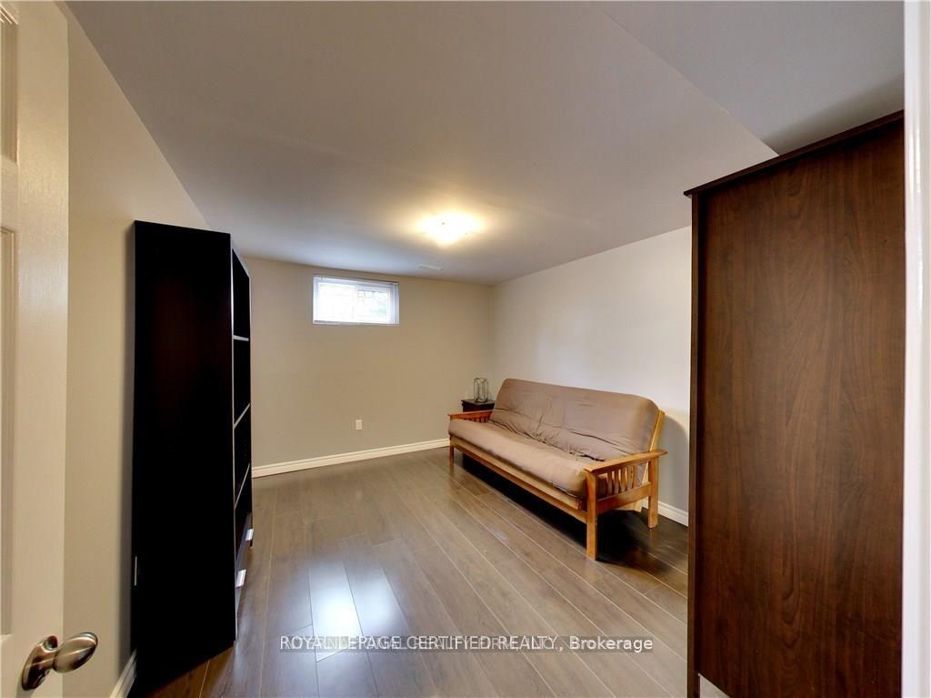 Photo 8 of Unit Basement, 5 Regis Court, Hamilton, Stoney Creek — HOMEH