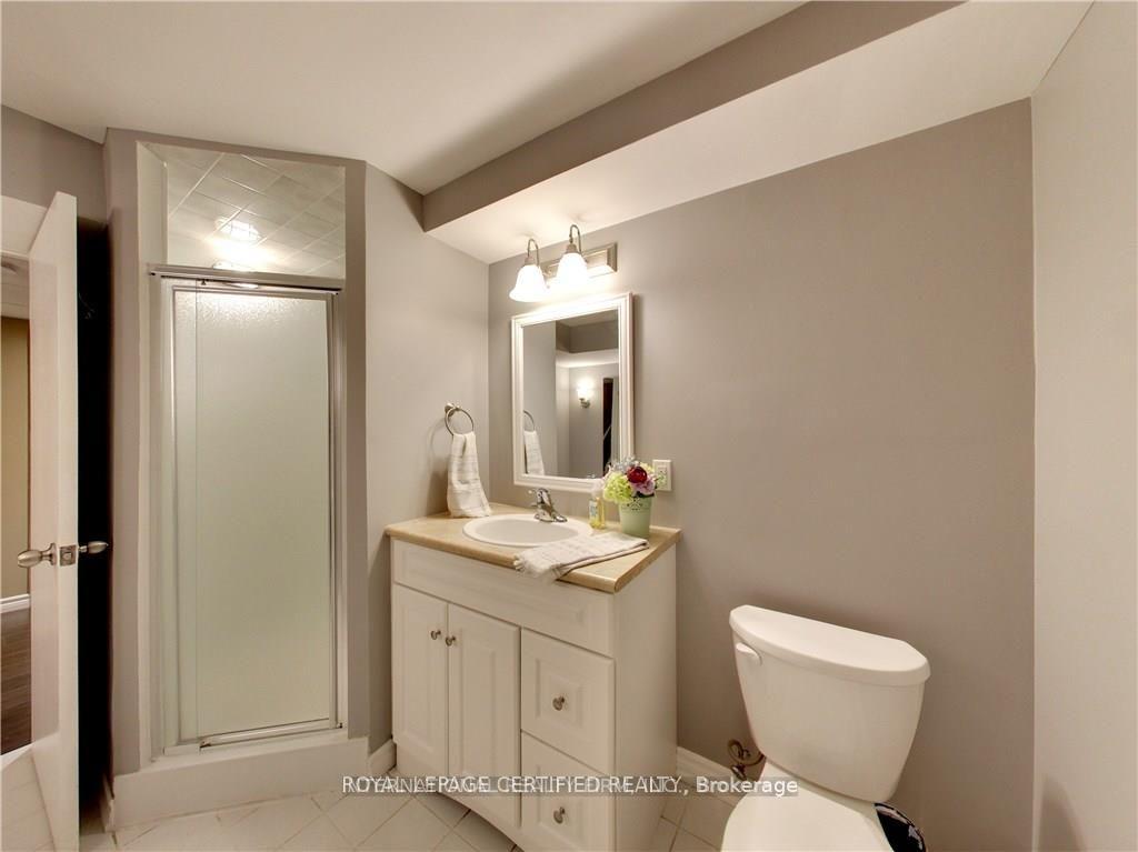 Photo 5 of Unit Basement, 5 Regis Court, Hamilton, Stoney Creek — HOMEH