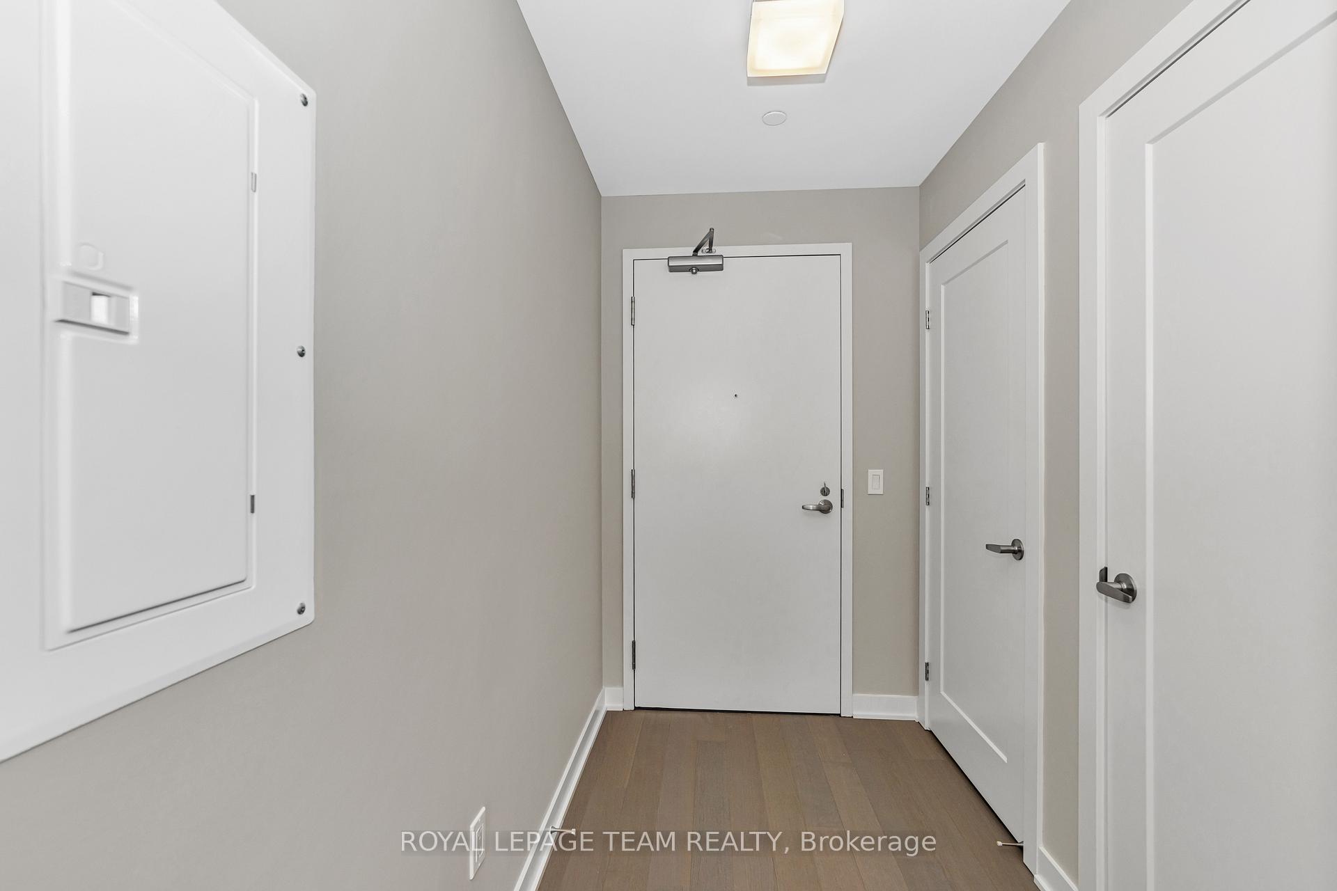 Photo 2 of Unit 306, 360 Deschatelets Avenue, Ottawa, Ottawa East — HOMEH