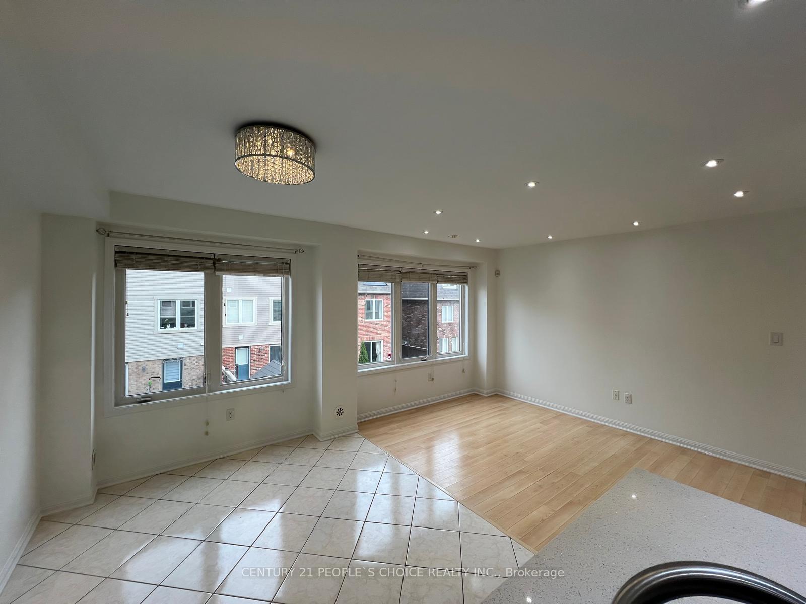 Photo 5 of 15 Lanternlight Lane, Brampton, Brampton North — HOMEH