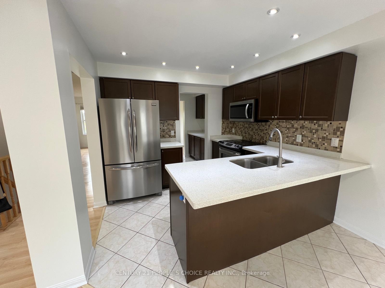 Photo 12 of 15 Lanternlight Lane, Brampton, Brampton North — HOMEH