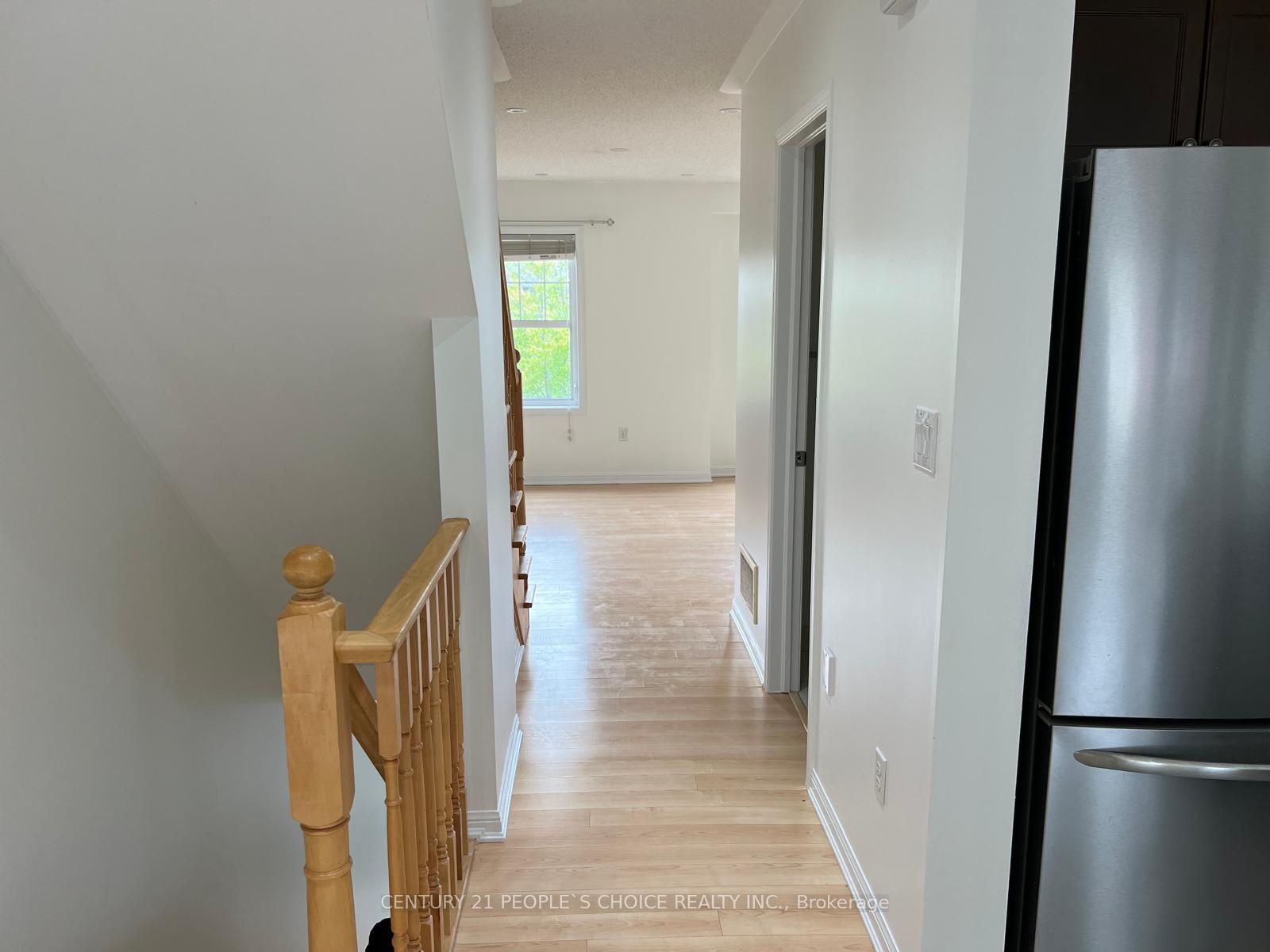 Photo 9 of 15 Lanternlight Lane, Brampton, Brampton North — HOMEH