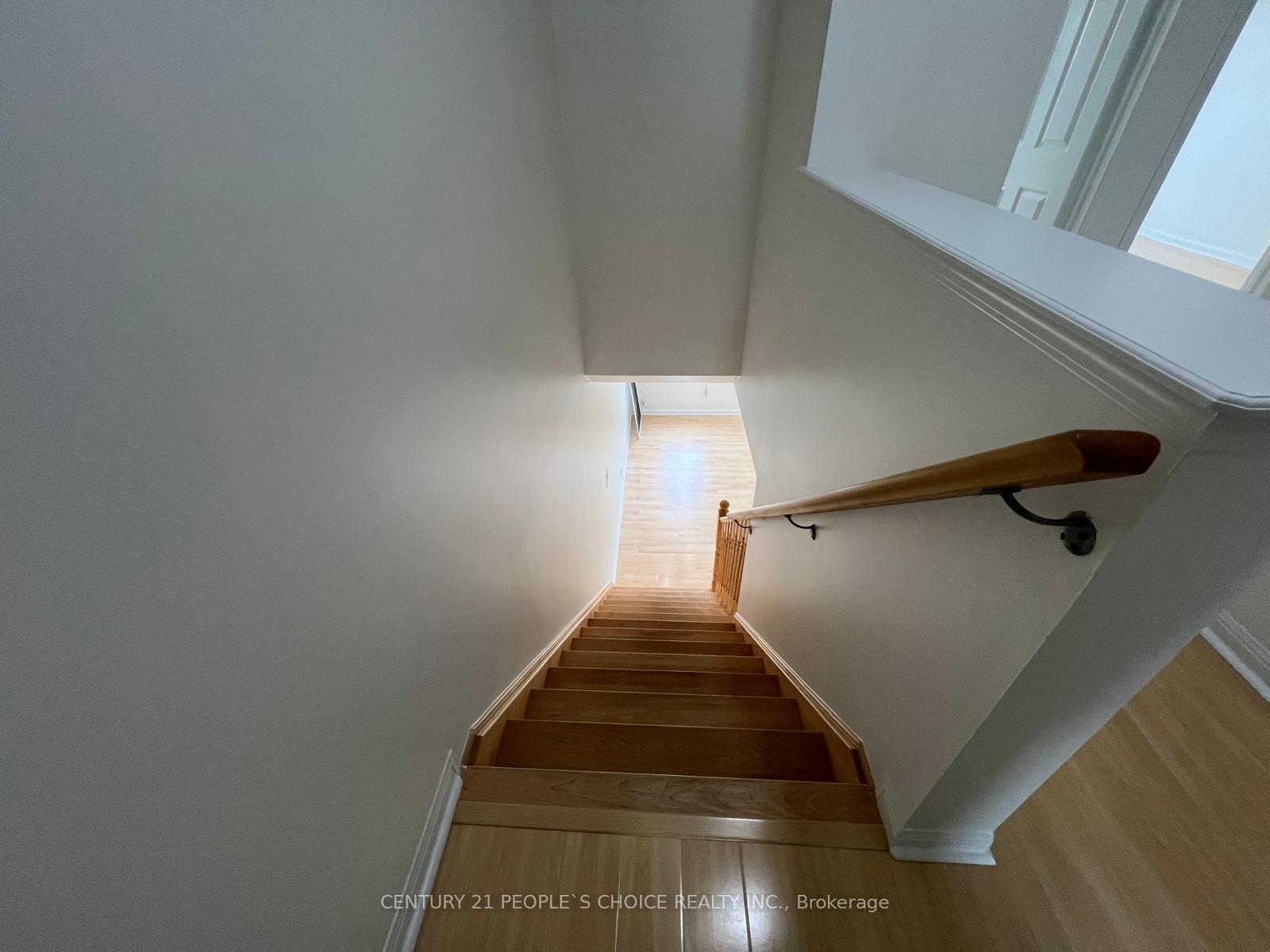 Photo 17 of 15 Lanternlight Lane, Brampton, Brampton North — HOMEH
