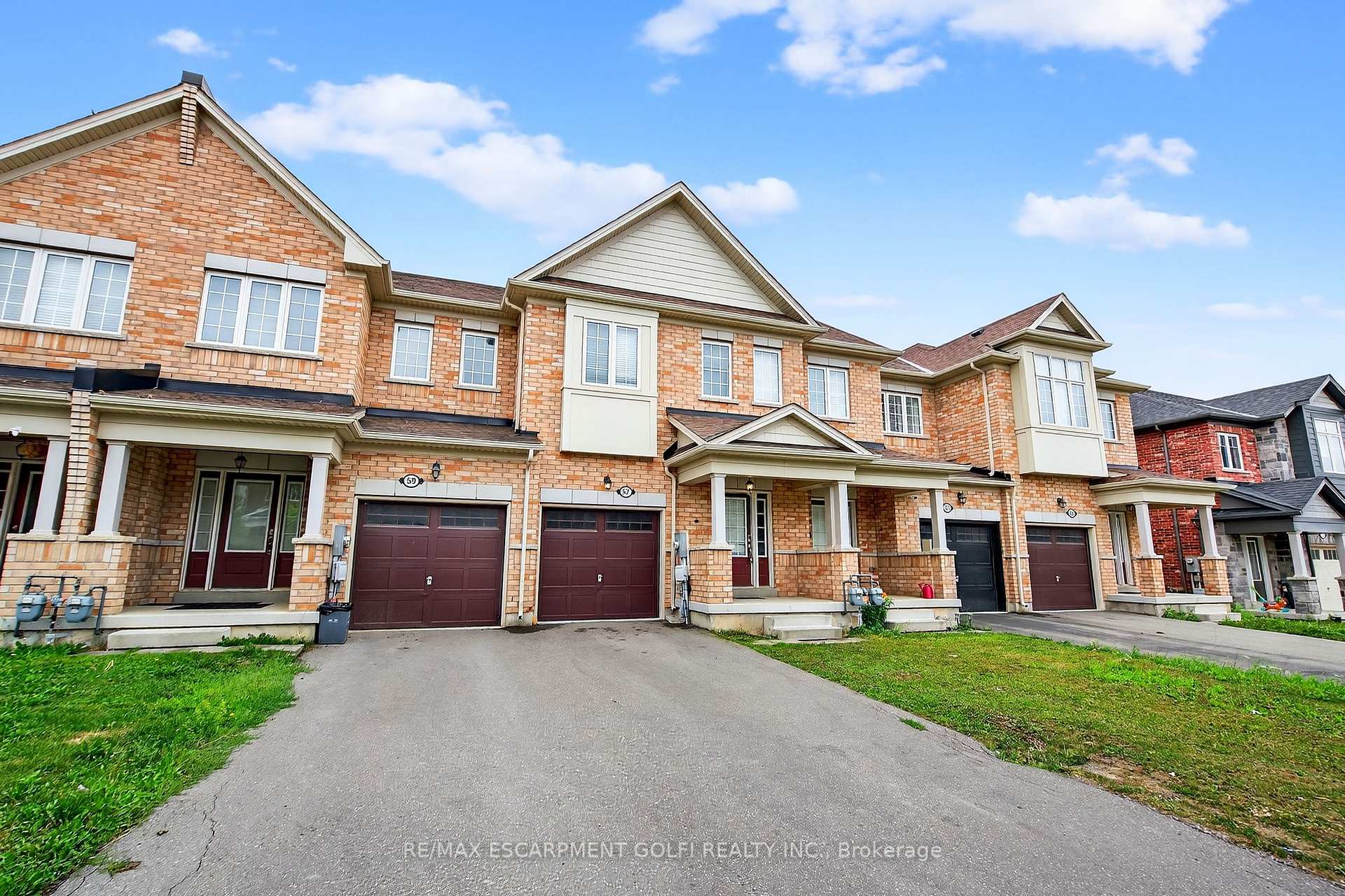 Photo 4 of 57 Sparkle Drive, Thorold, Rolling Meadows — HOMEH