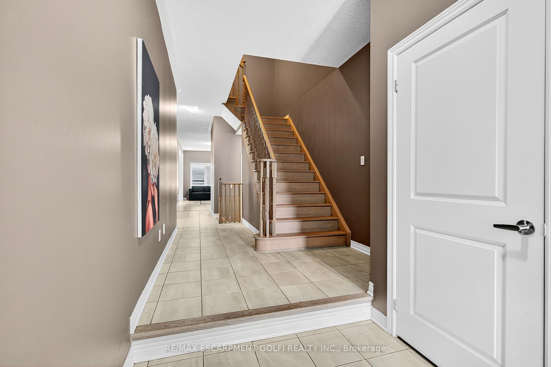 Photo 12 of 57 Sparkle Drive, Thorold, Rolling Meadows — HOMEH
