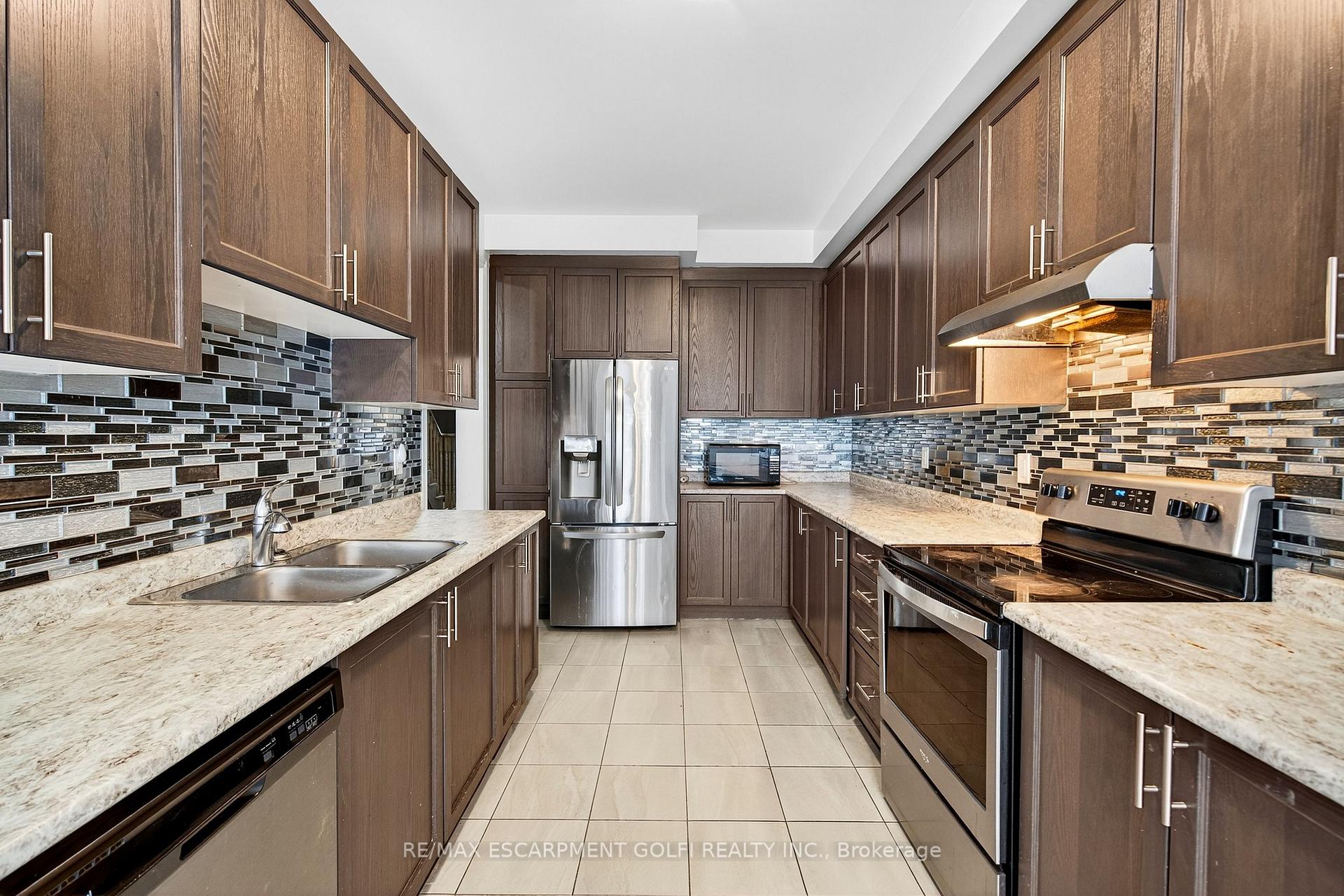 Photo 22 of 57 Sparkle Drive, Thorold, Rolling Meadows — HOMEH