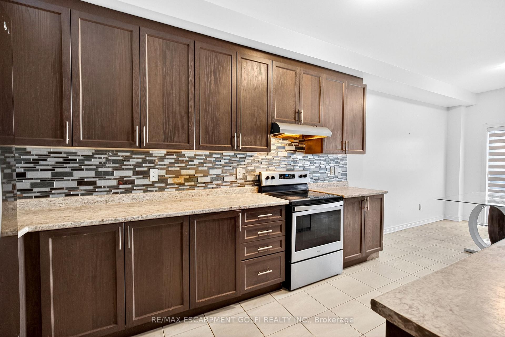 Photo 8 of 57 Sparkle Drive, Thorold, Rolling Meadows — HOMEH