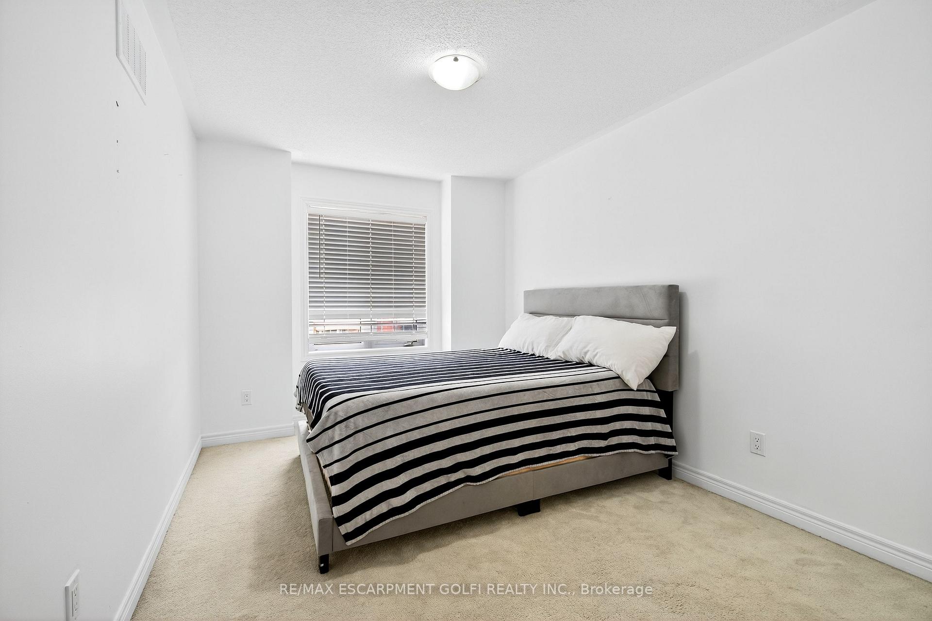 Photo 19 of 57 Sparkle Drive, Thorold, Rolling Meadows — HOMEH