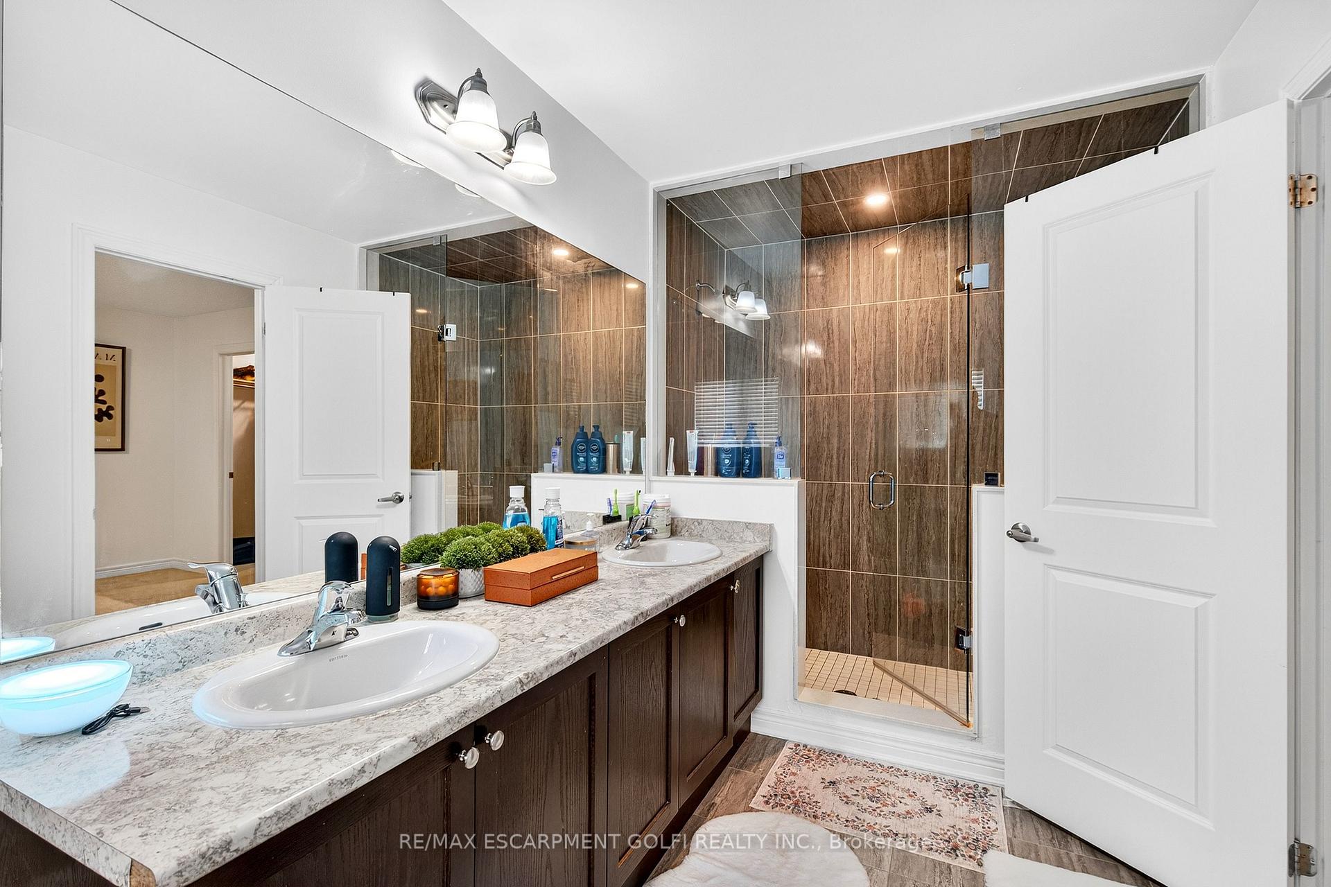 Photo 16 of 57 Sparkle Drive, Thorold, Rolling Meadows — HOMEH