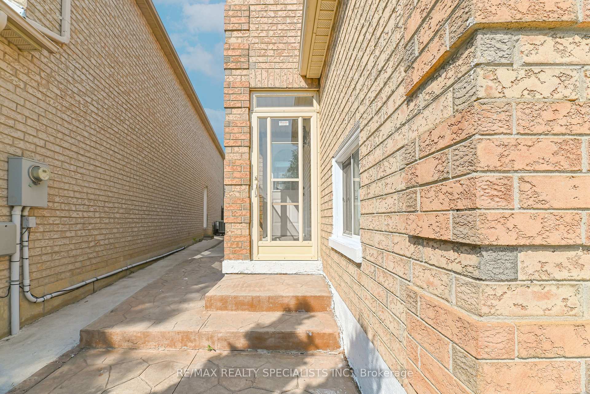 Photo 18 of 25 Chadwick Street E, Brampton, Fletcher's Meadow — HOMEH