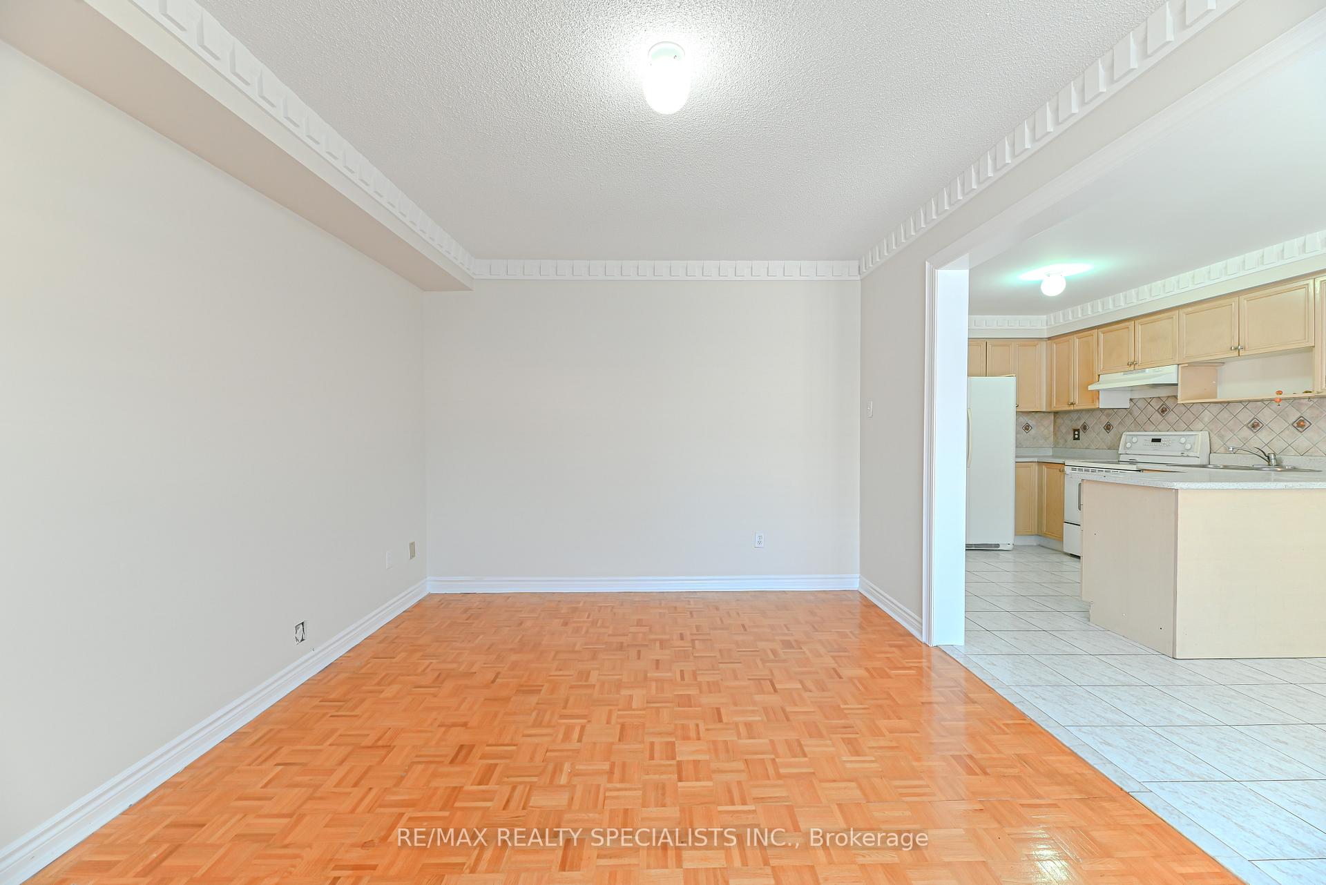 Photo 35 of 25 Chadwick Street E, Brampton, Fletcher's Meadow — HOMEH