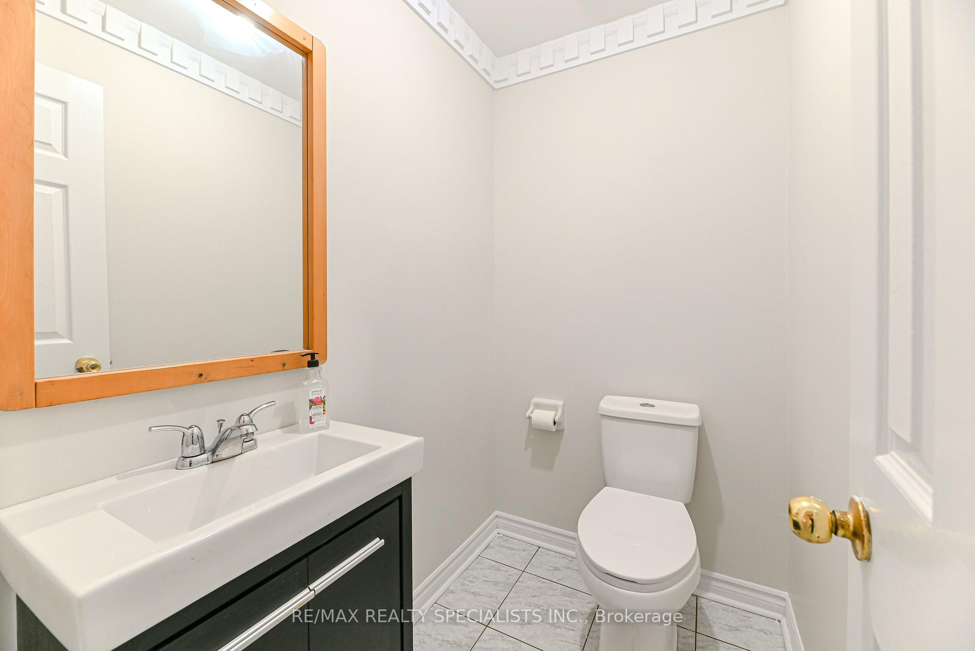 Photo 16 of 25 Chadwick Street E, Brampton, Fletcher's Meadow — HOMEH