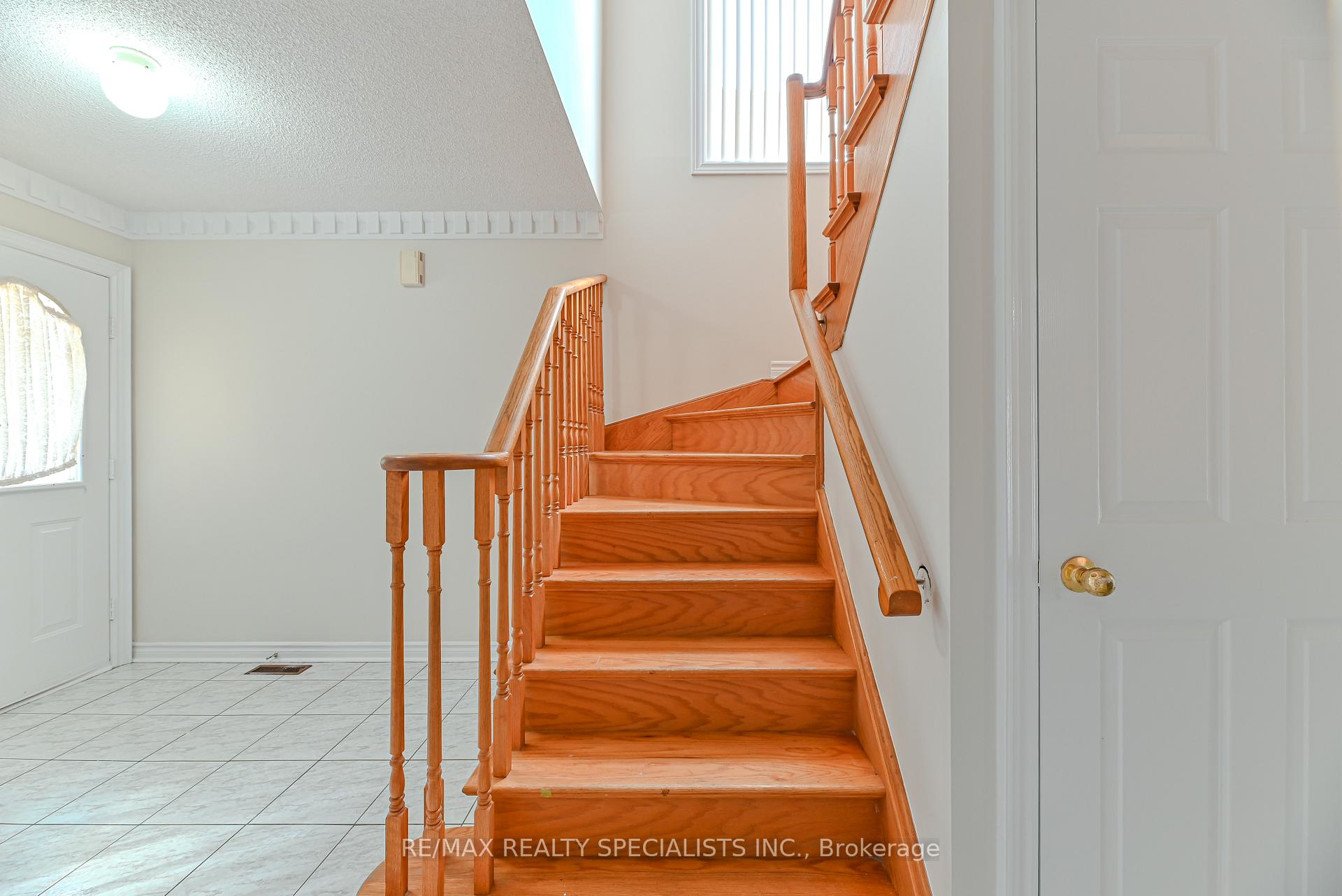 Photo 23 of 25 Chadwick Street E, Brampton, Fletcher's Meadow — HOMEH