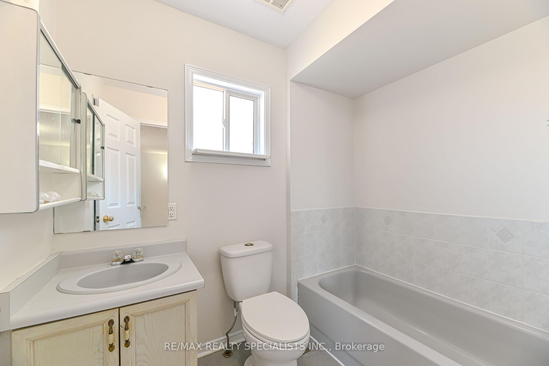 Photo 25 of 25 Chadwick Street E, Brampton, Fletcher's Meadow — HOMEH