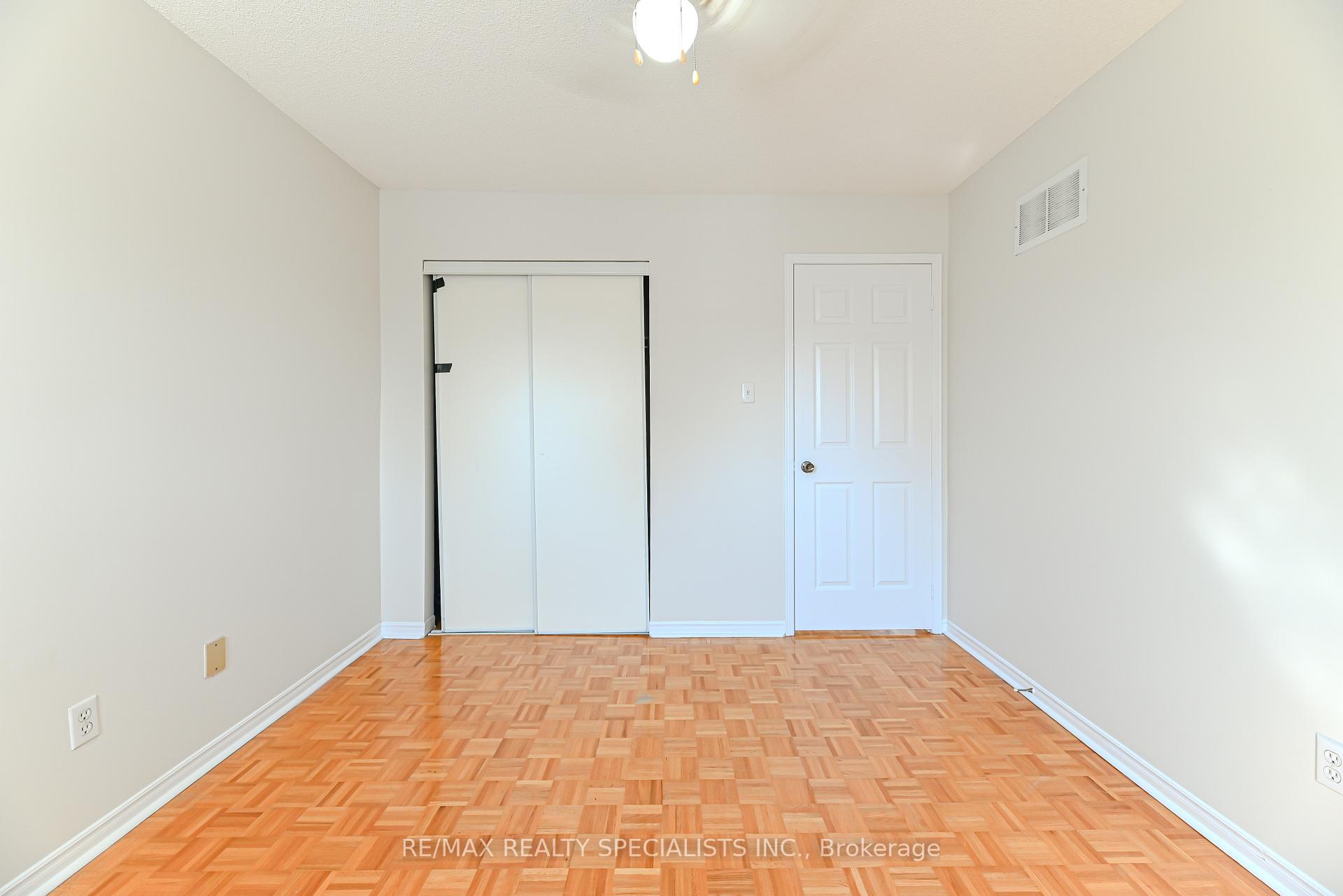 Photo 32 of 25 Chadwick Street E, Brampton, Fletcher's Meadow — HOMEH
