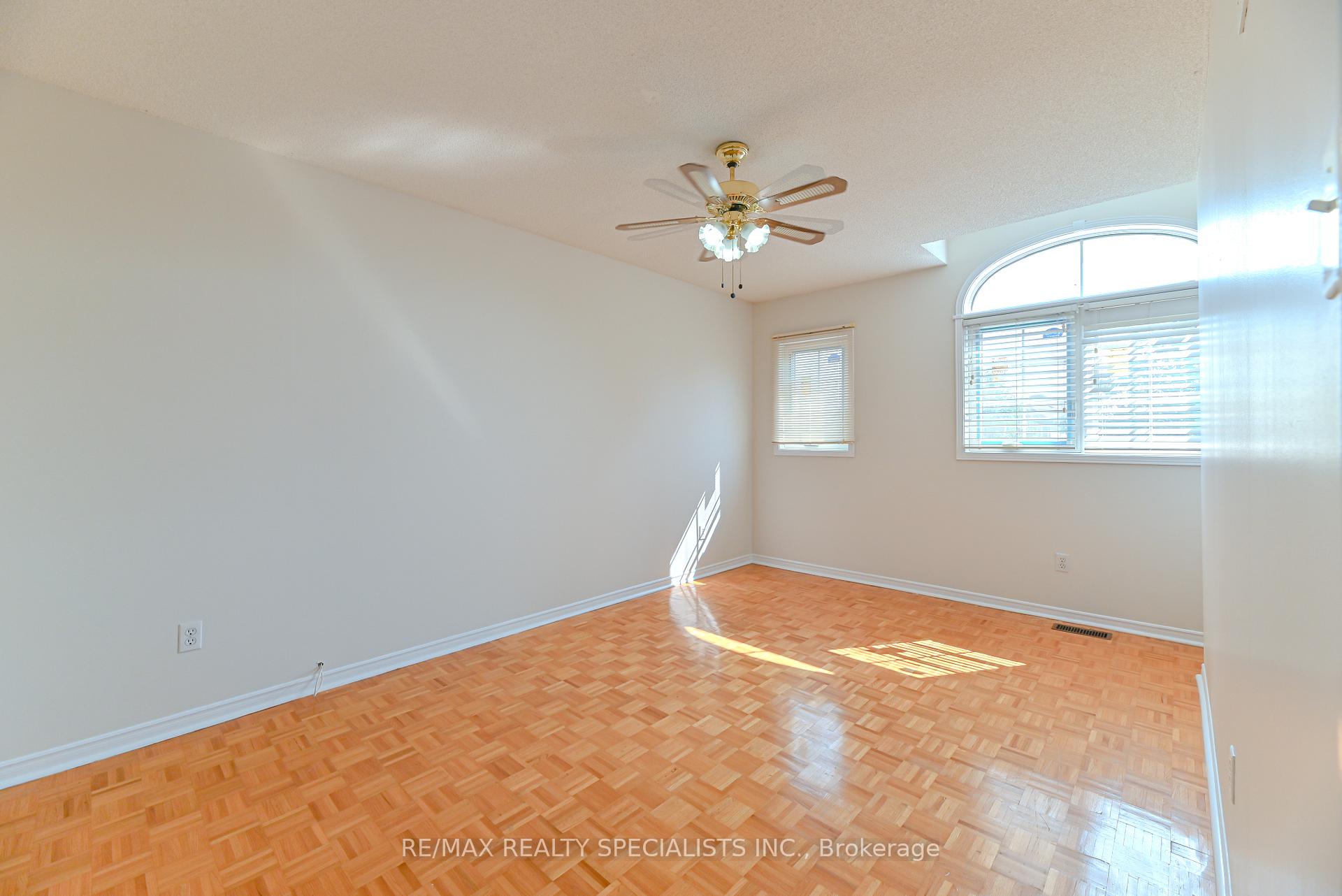 Photo 13 of 25 Chadwick Street E, Brampton, Fletcher's Meadow — HOMEH