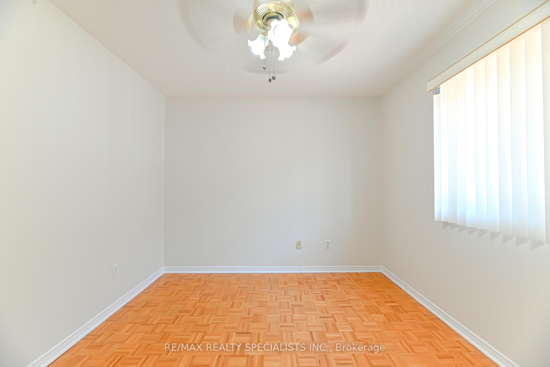 Photo 11 of 25 Chadwick Street E, Brampton, Fletcher's Meadow — HOMEH