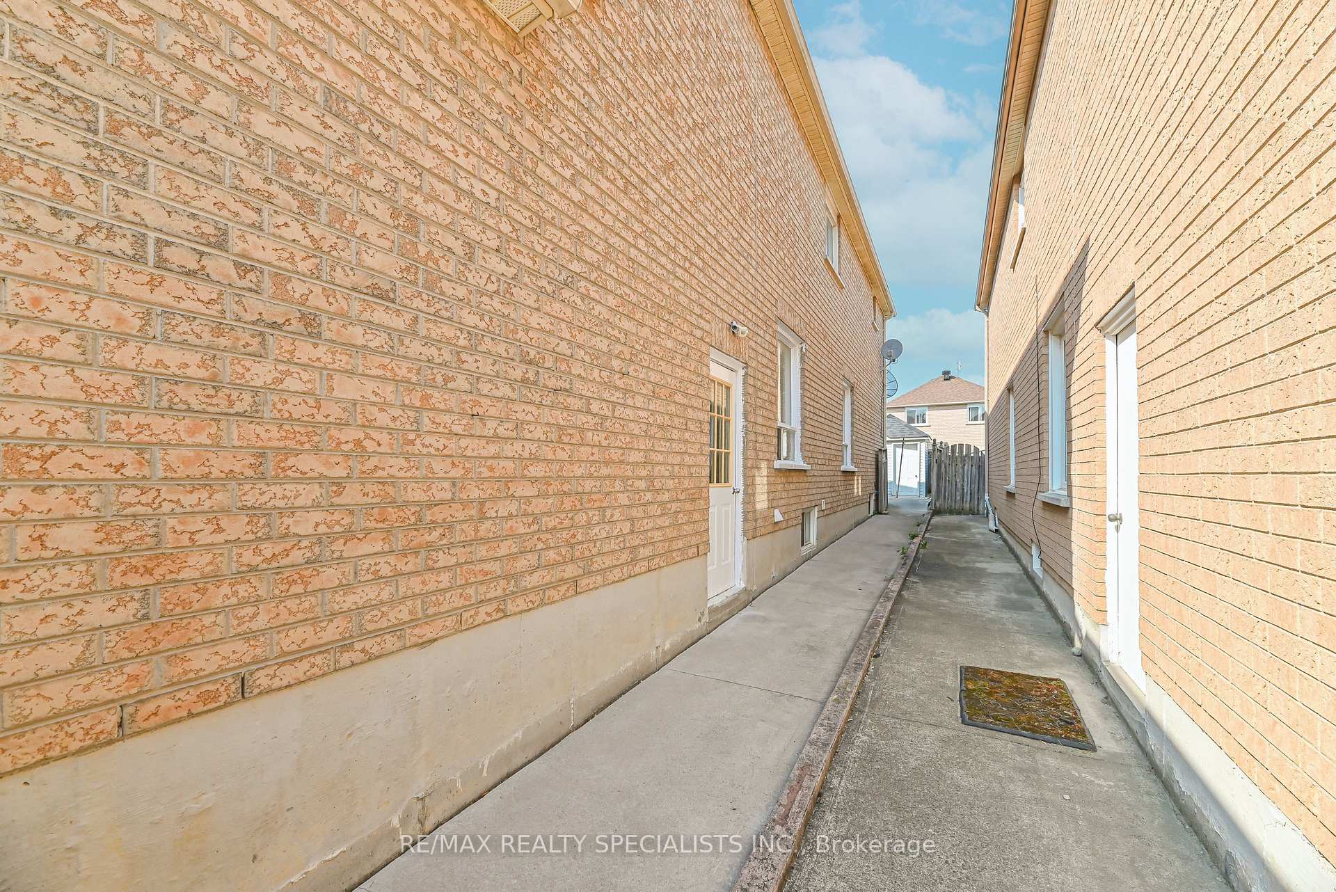 Photo 50 of 25 Chadwick Street E, Brampton, Fletcher's Meadow — HOMEH
