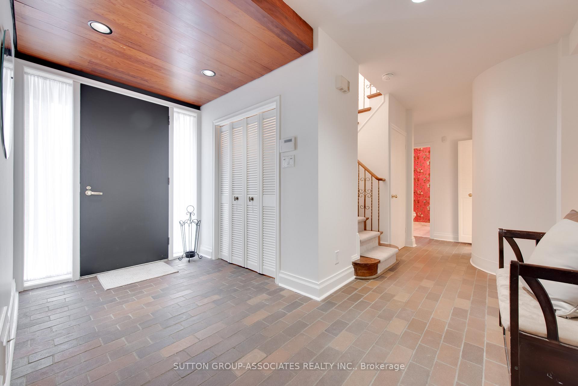 Photo 24 of 36 Shallmar Boulevard, Toronto, Forest Hill North — HOMEH