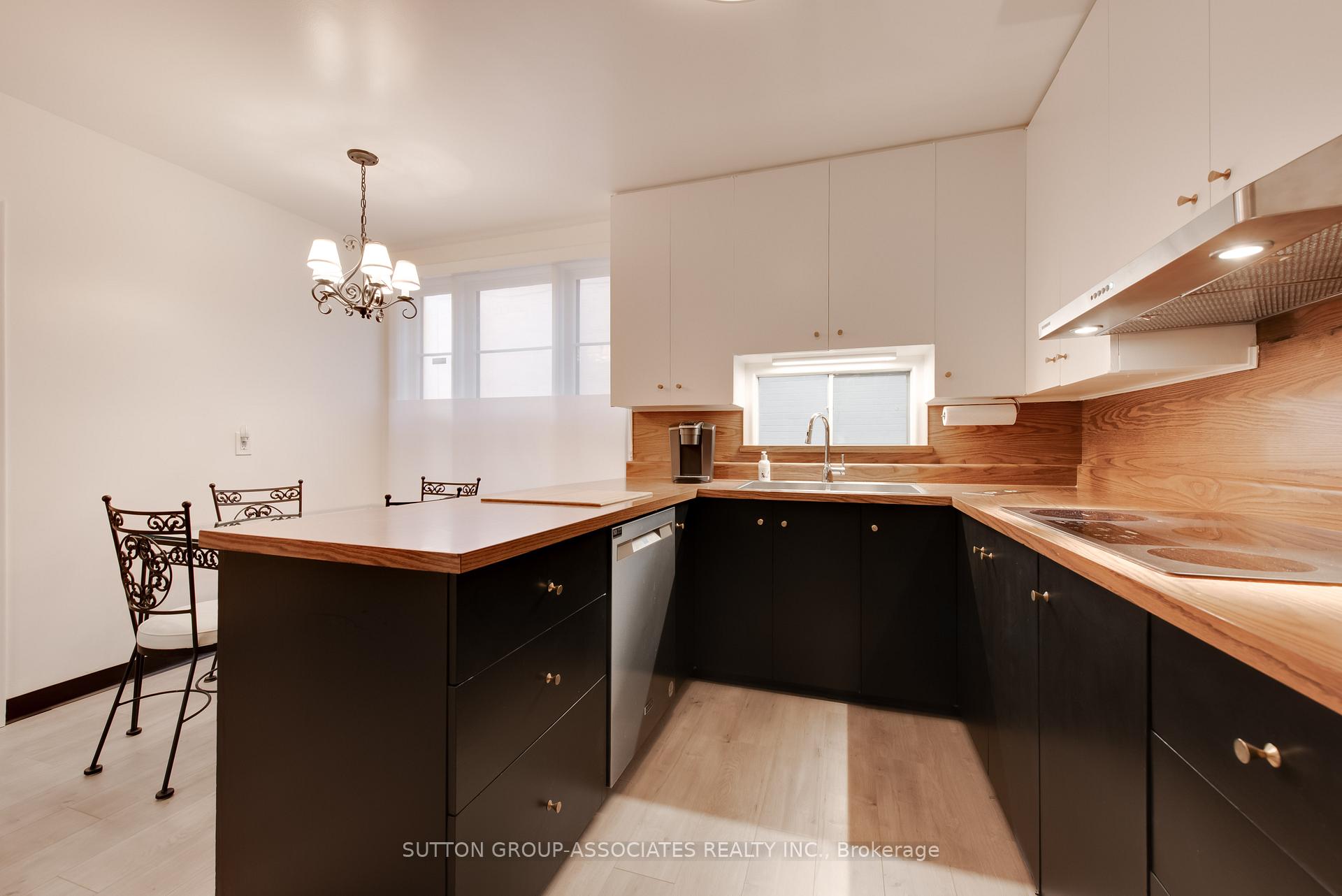 Photo 2 of 36 Shallmar Boulevard, Toronto, Forest Hill North — HOMEH