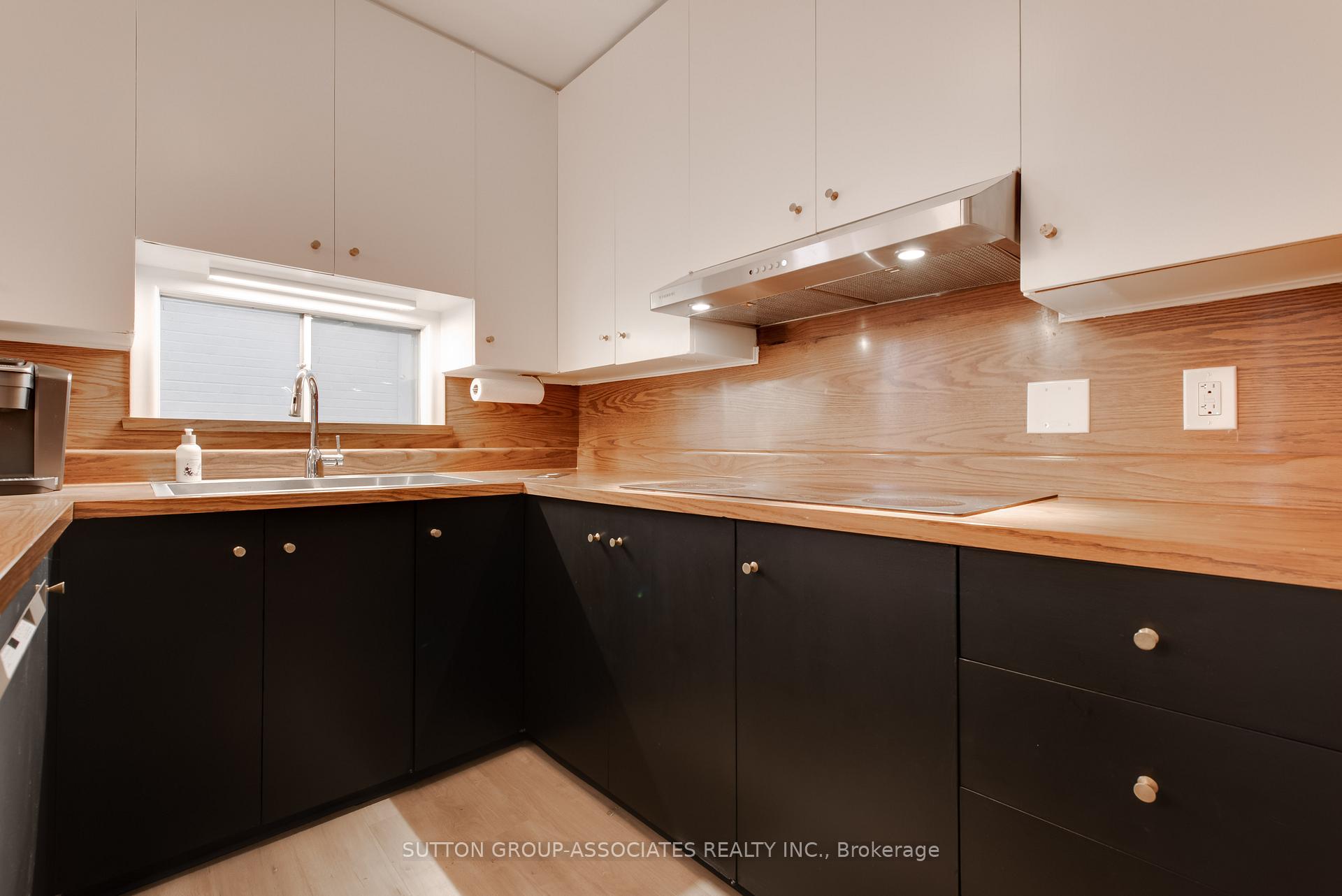 Photo 3 of 36 Shallmar Boulevard, Toronto, Forest Hill North — HOMEH
