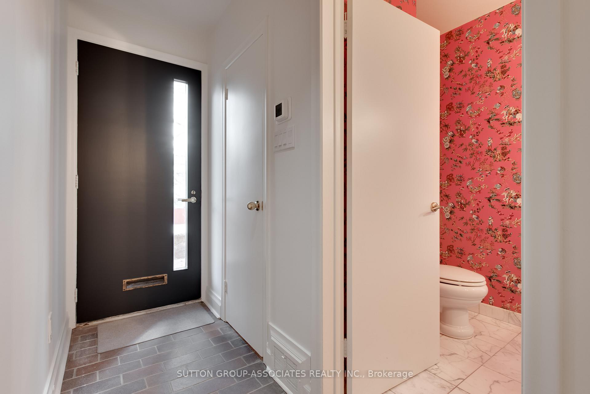Photo 5 of 36 Shallmar Boulevard, Toronto, Forest Hill North — HOMEH