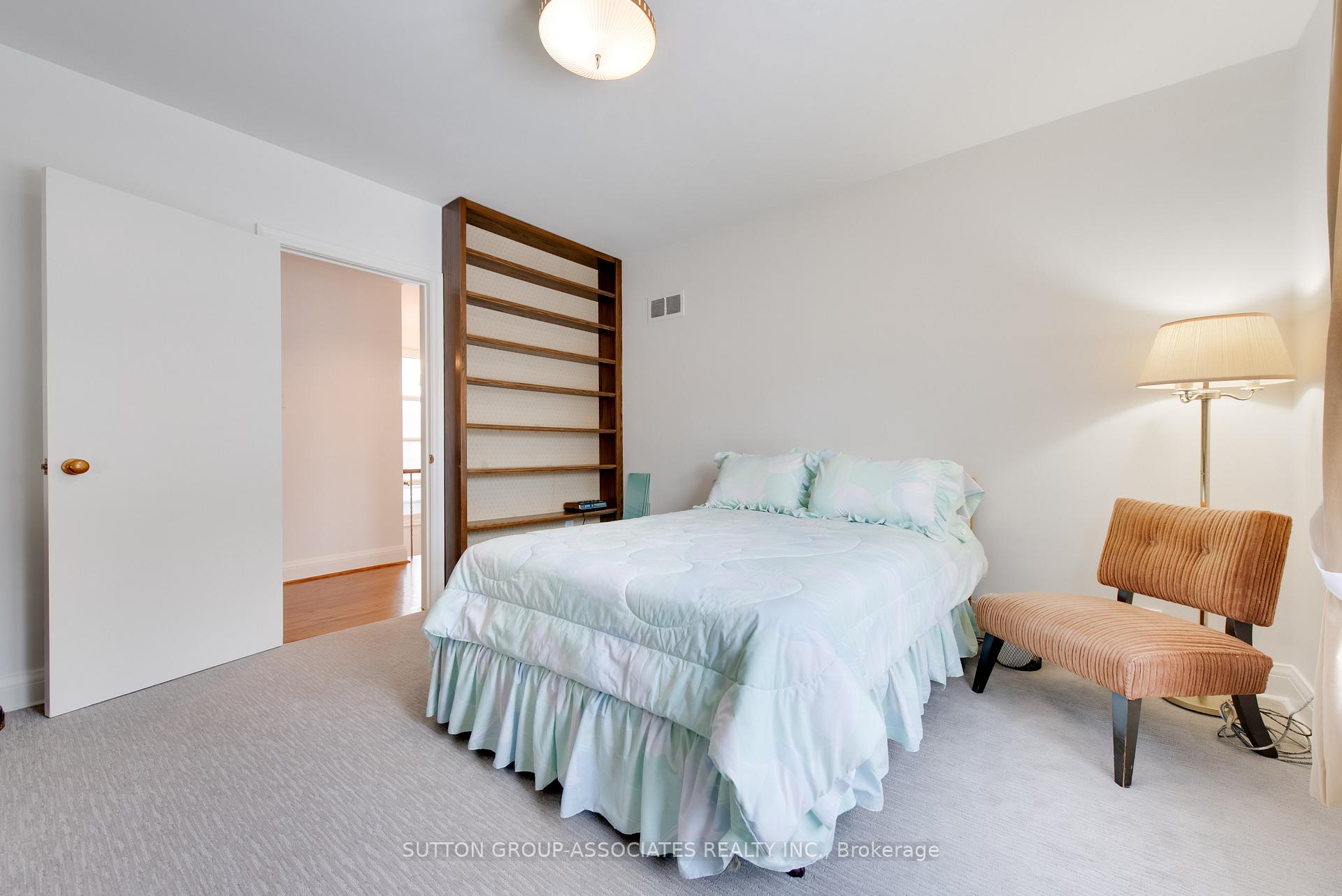 Photo 8 of 36 Shallmar Boulevard, Toronto, Forest Hill North — HOMEH