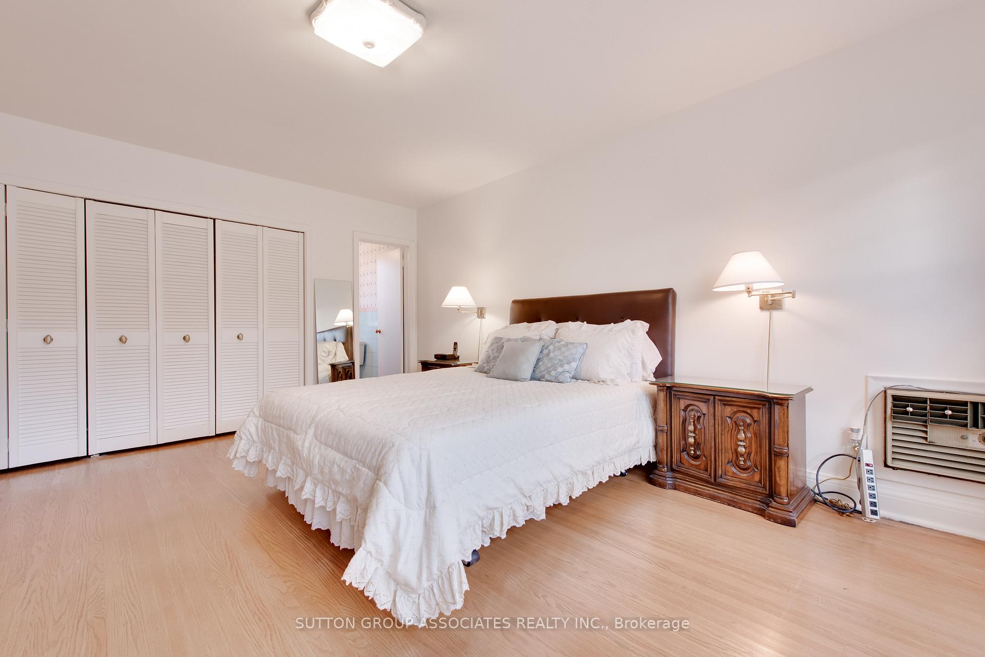 Photo 13 of 36 Shallmar Boulevard, Toronto, Forest Hill North — HOMEH