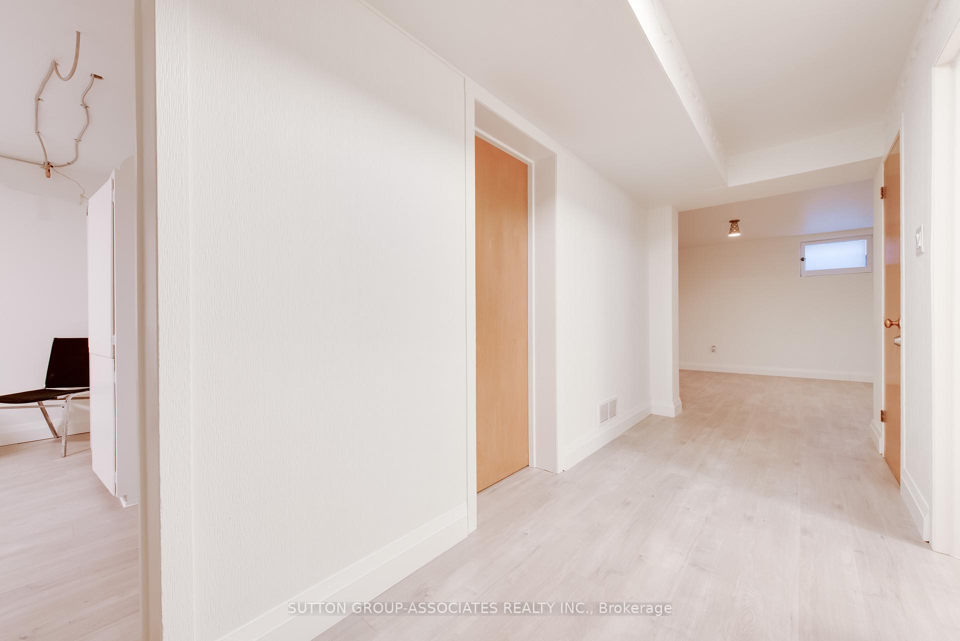Photo 11 of 36 Shallmar Boulevard, Toronto, Forest Hill North — HOMEH