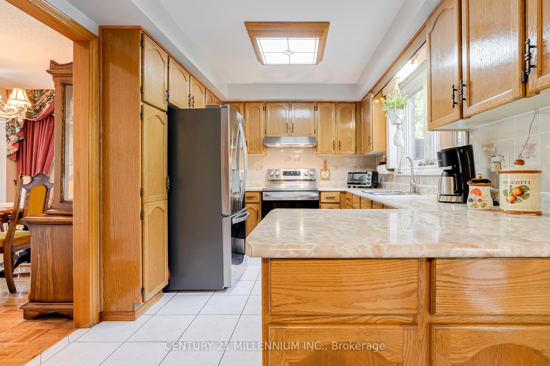 Photo 5 of 44 Reeve Road, Brampton, Brampton West — HOMEH