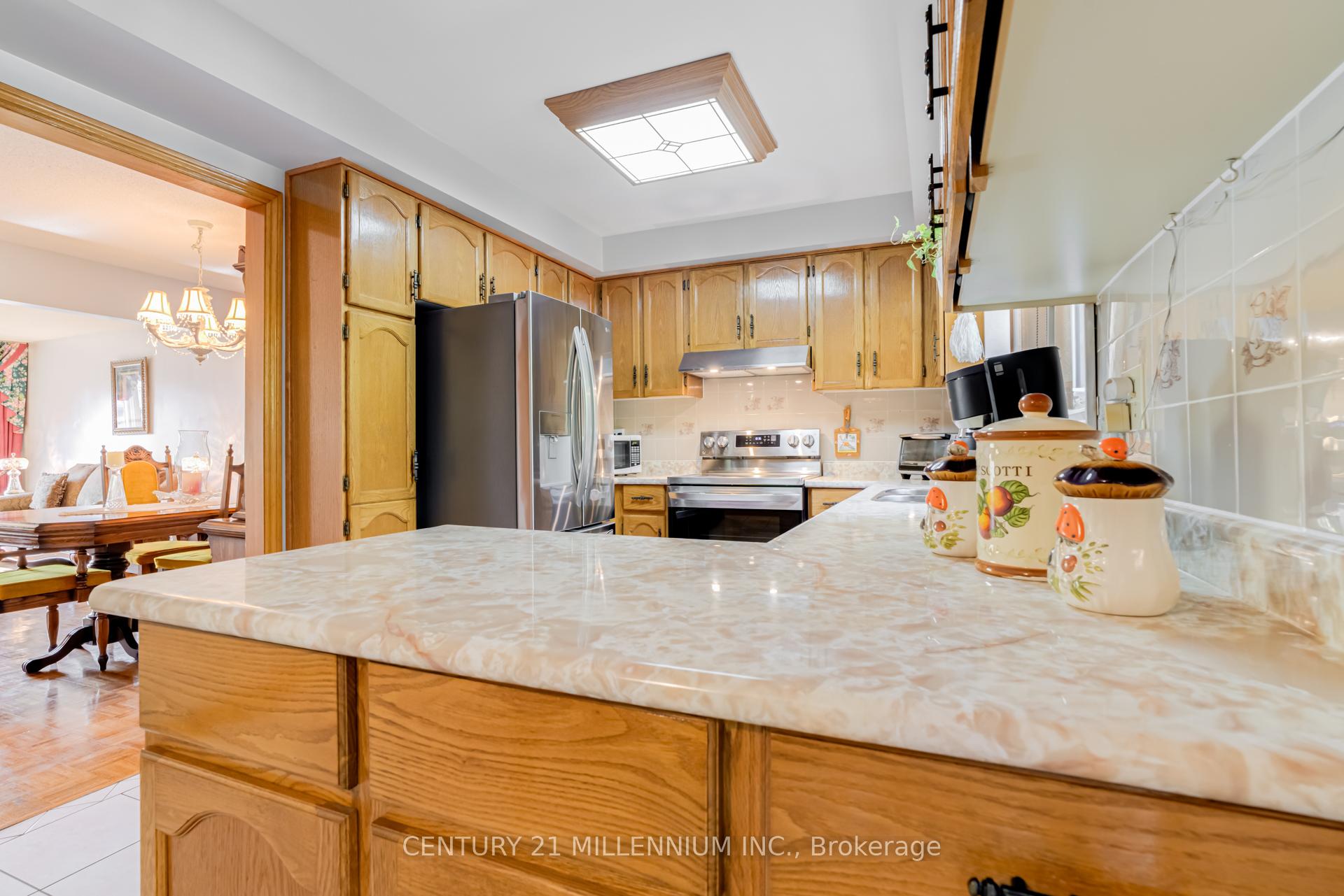Photo 10 of 44 Reeve Road, Brampton, Brampton West — HOMEH