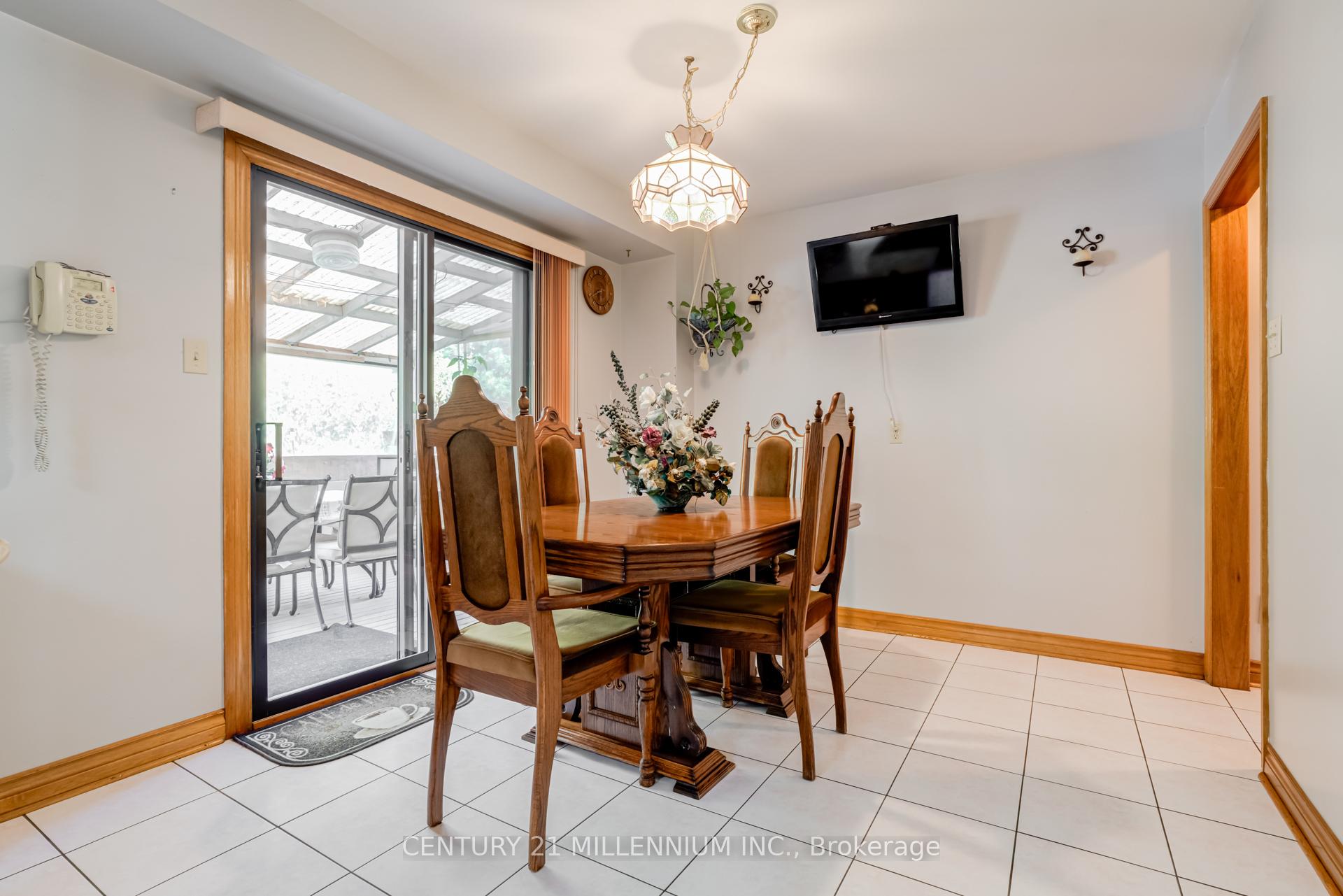 Photo 9 of 44 Reeve Road, Brampton, Brampton West — HOMEH