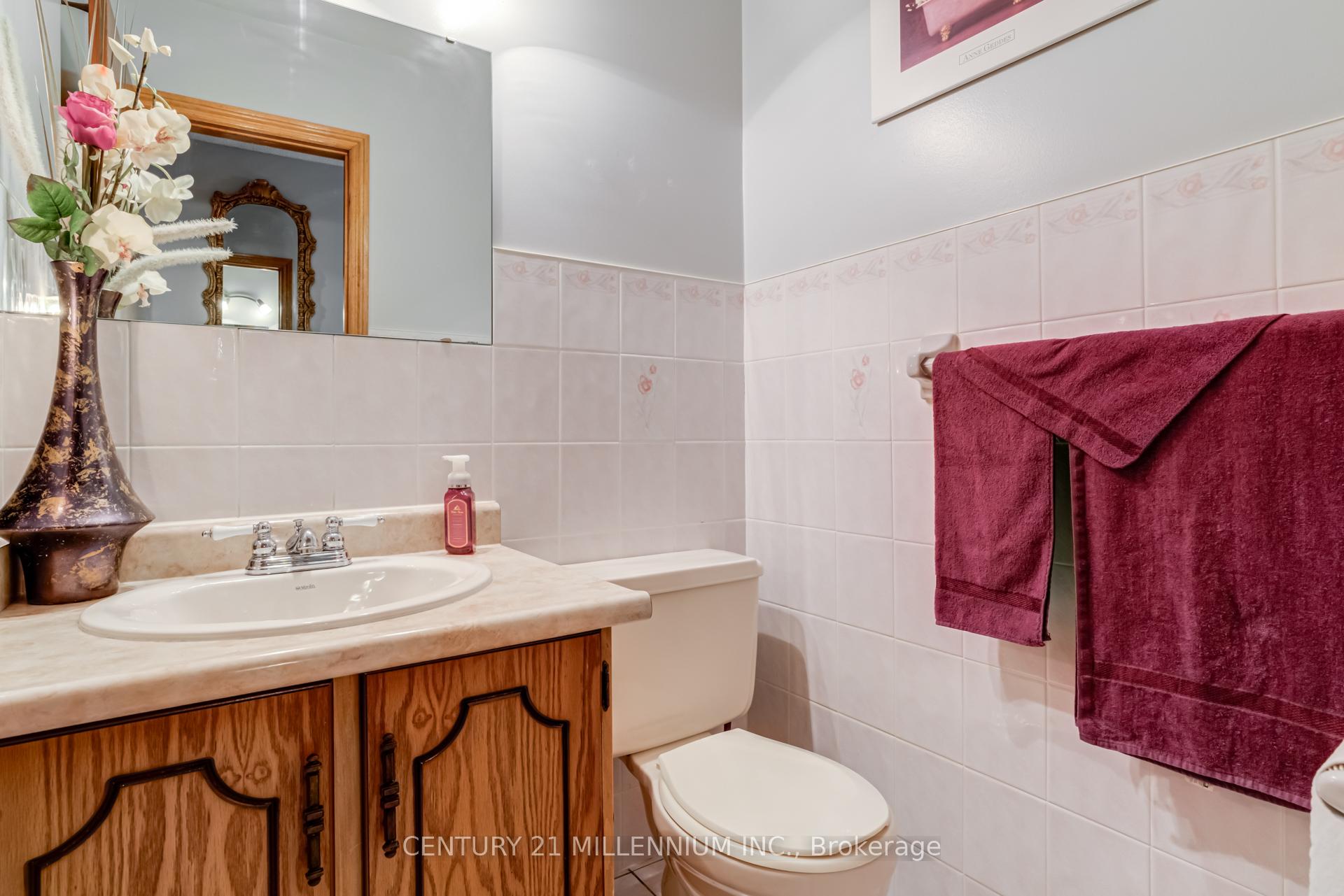 Photo 8 of 44 Reeve Road, Brampton, Brampton West — HOMEH