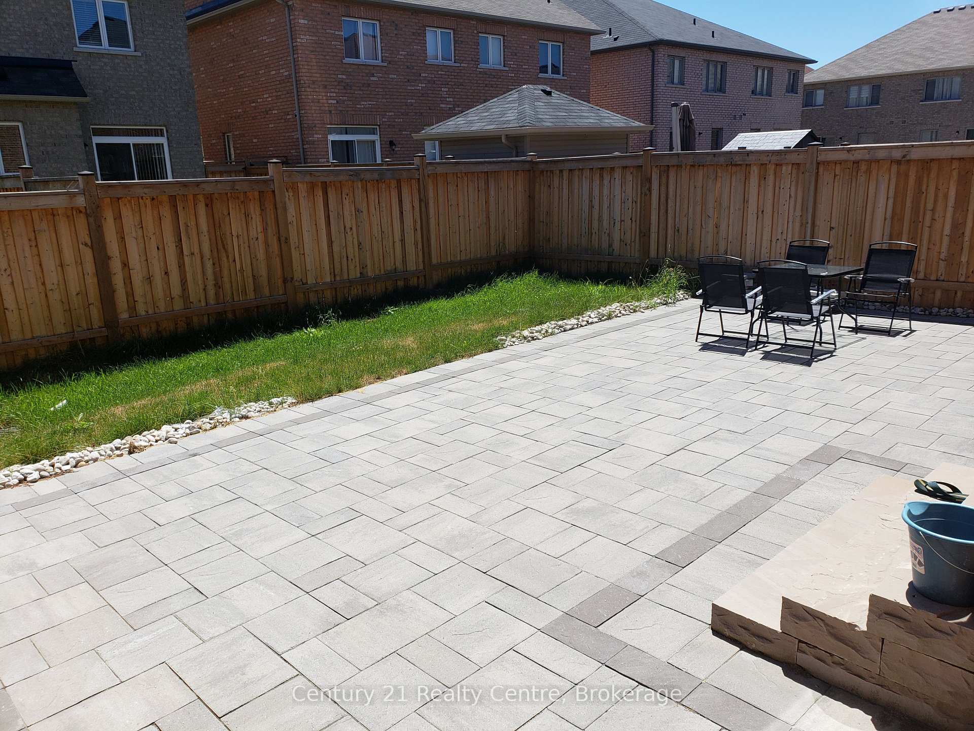 Photo 9 of 31 Lesabre Crescent N, Brampton, Bram East — HOMEH