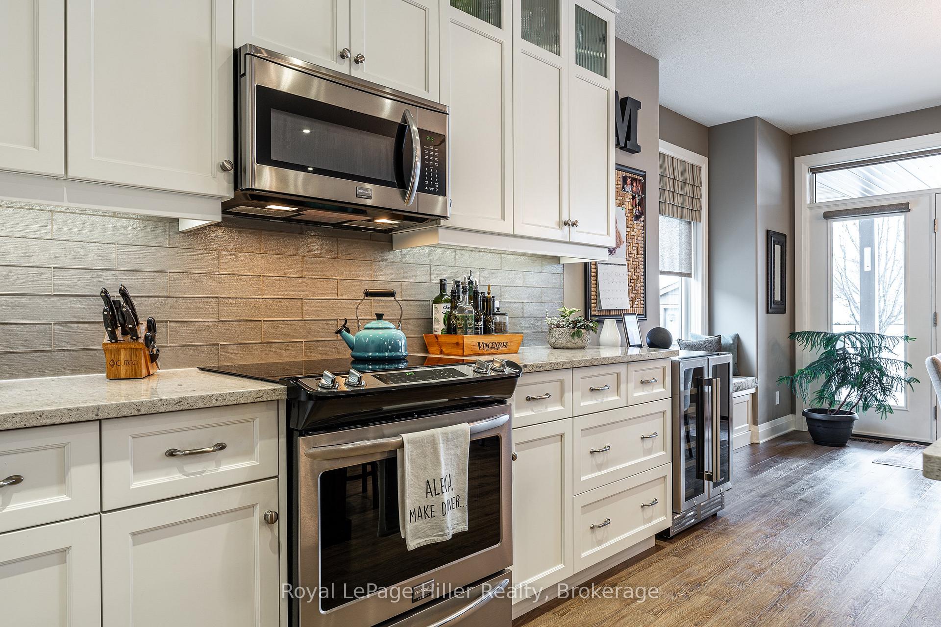 Photo 30 of 687 Forman Avenue, Stratford — HOMEH