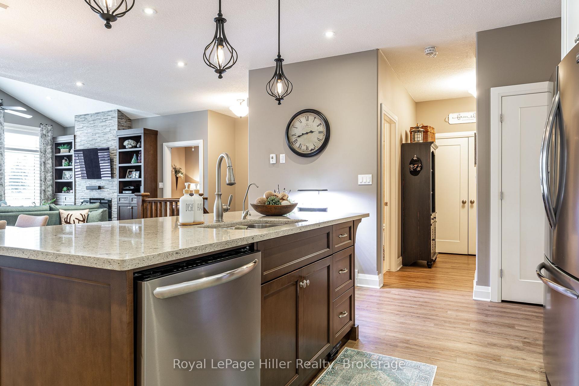 Photo 12 of 687 Forman Avenue, Stratford — HOMEH