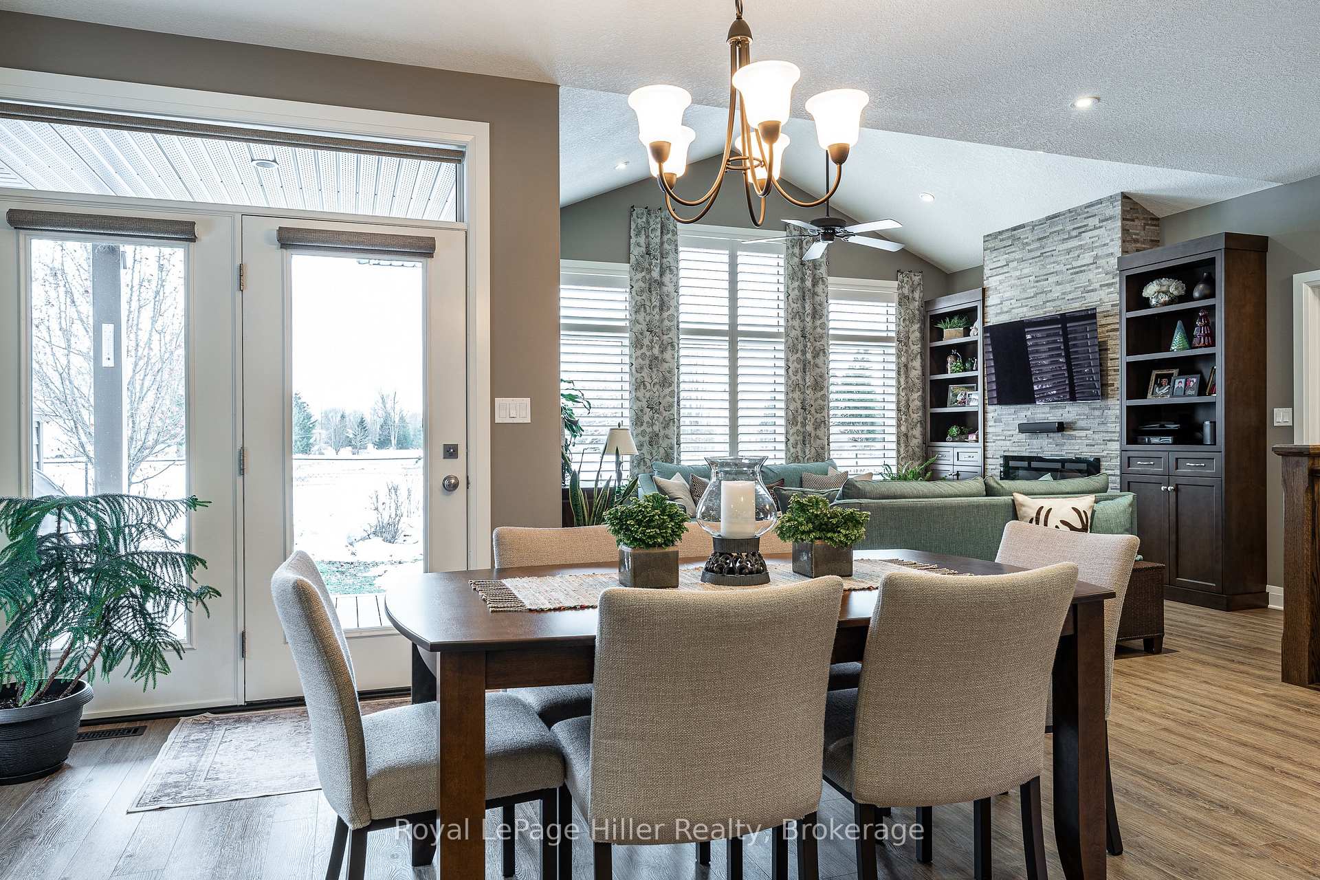 Photo 21 of 687 Forman Avenue, Stratford — HOMEH