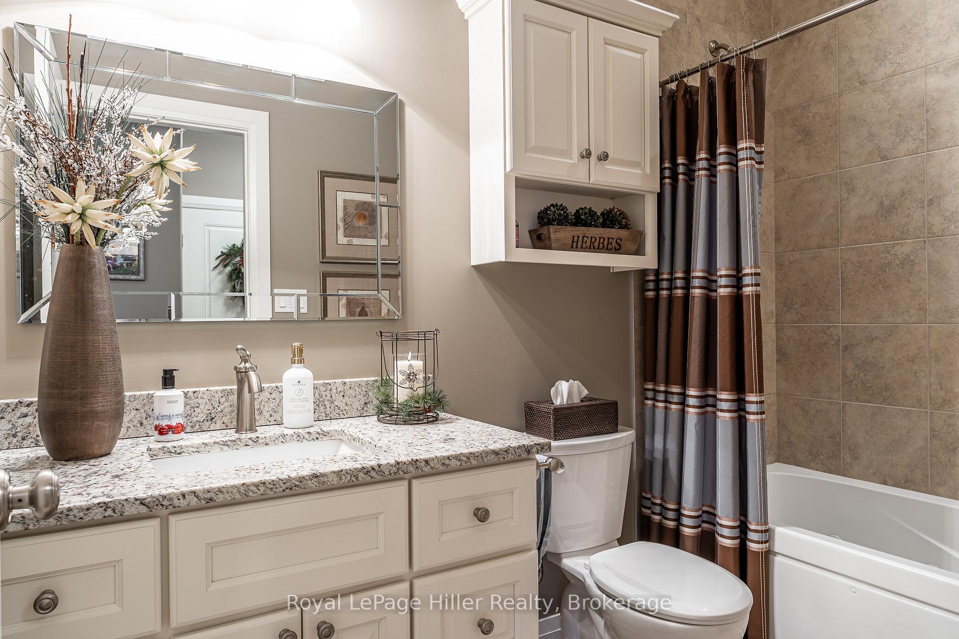 Photo 23 of 687 Forman Avenue, Stratford — HOMEH