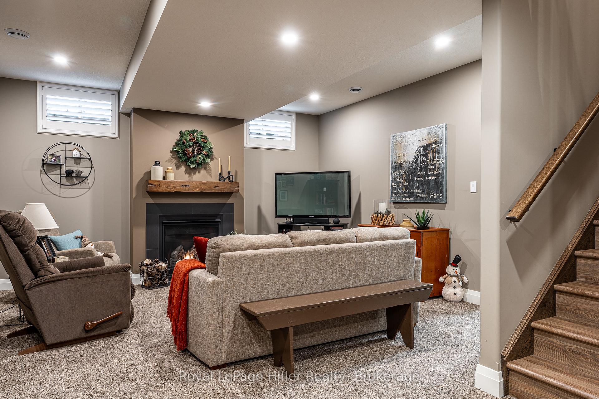 Photo 26 of 687 Forman Avenue, Stratford — HOMEH