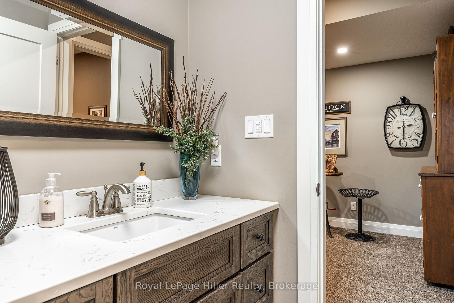 Photo 38 of 687 Forman Avenue, Stratford — HOMEH