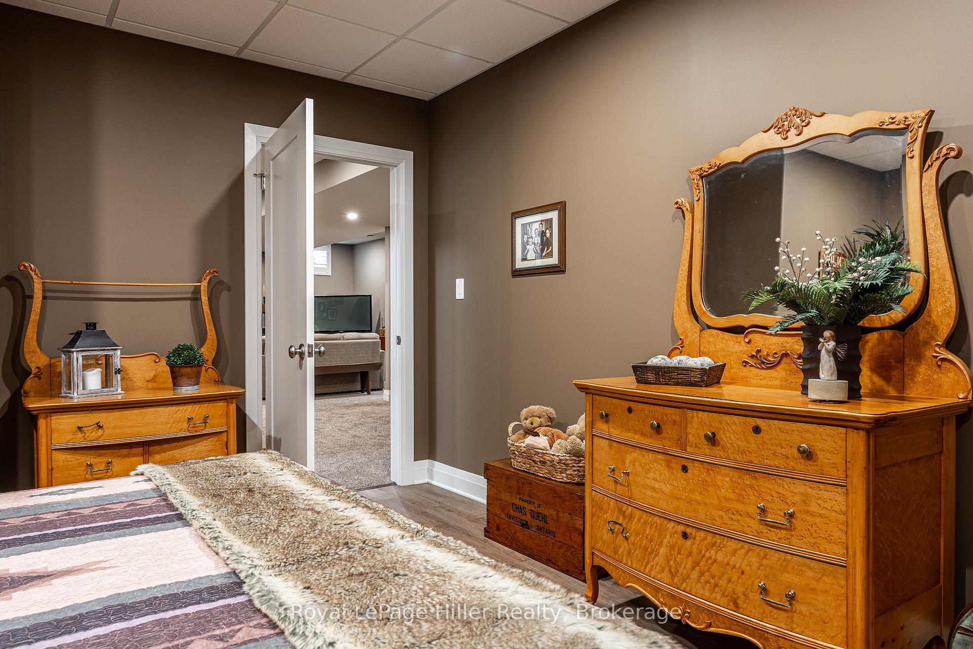 Photo 32 of 687 Forman Avenue, Stratford — HOMEH